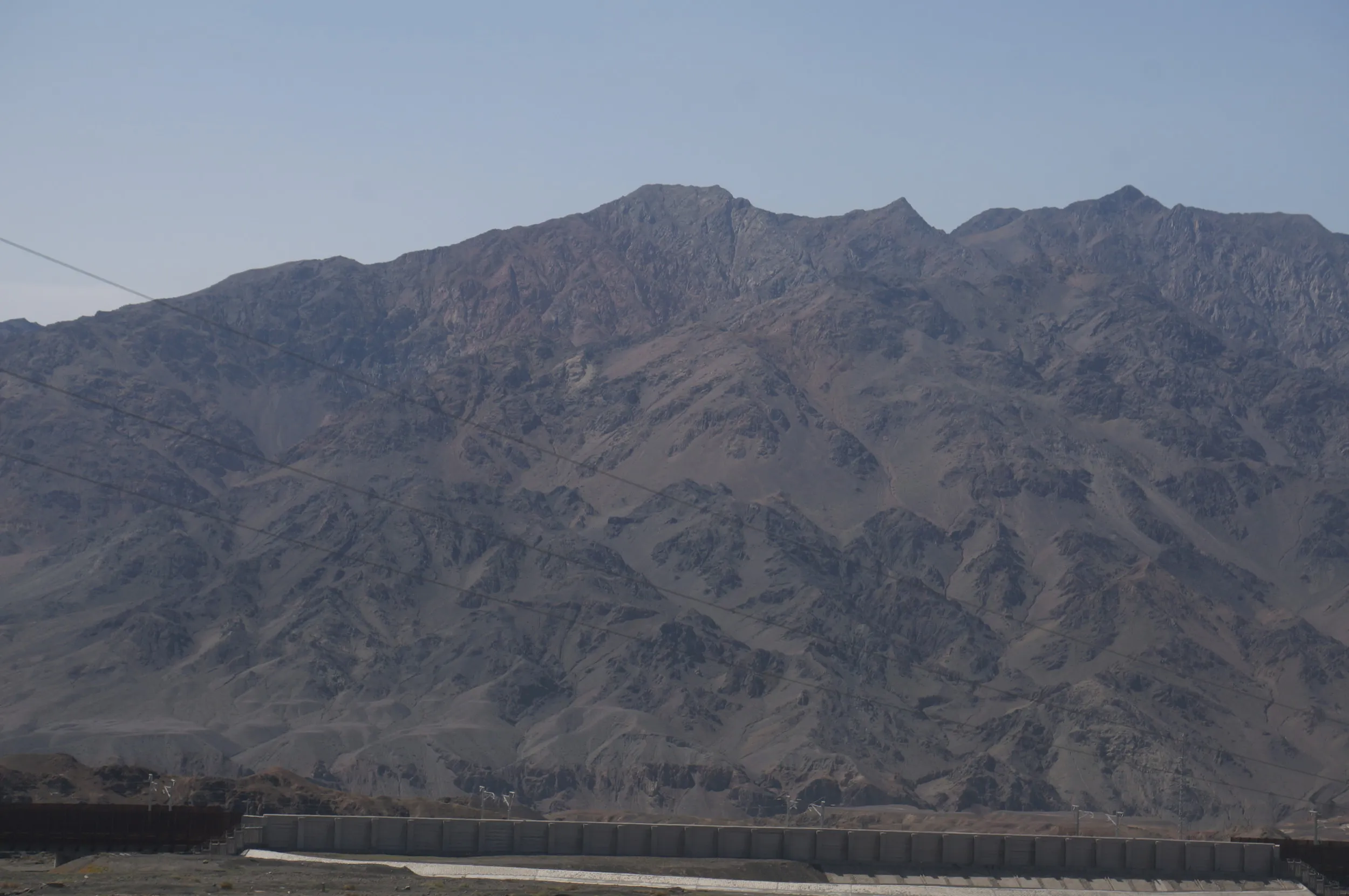 トルファン～ウルムチ間の車窓風景