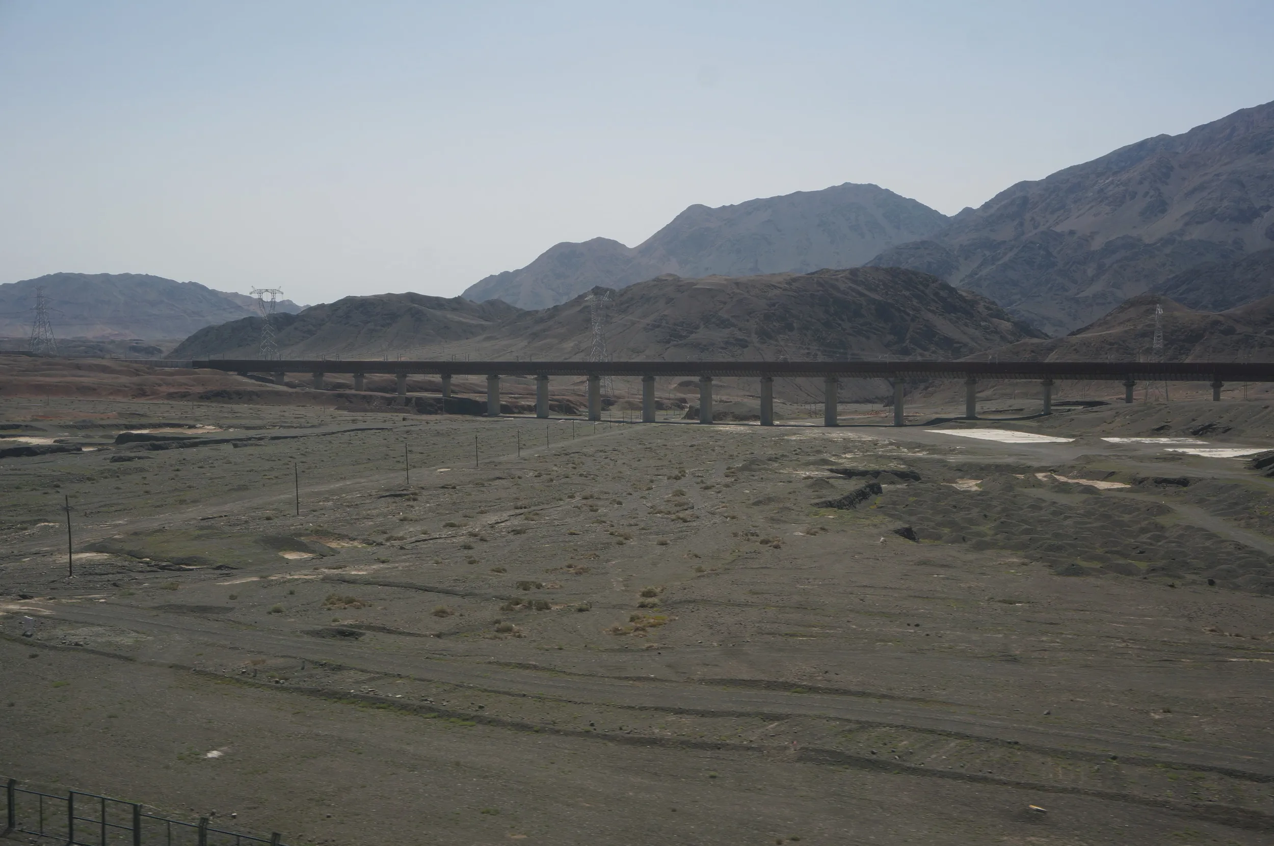 トルファン～ウルムチ間の車窓風景