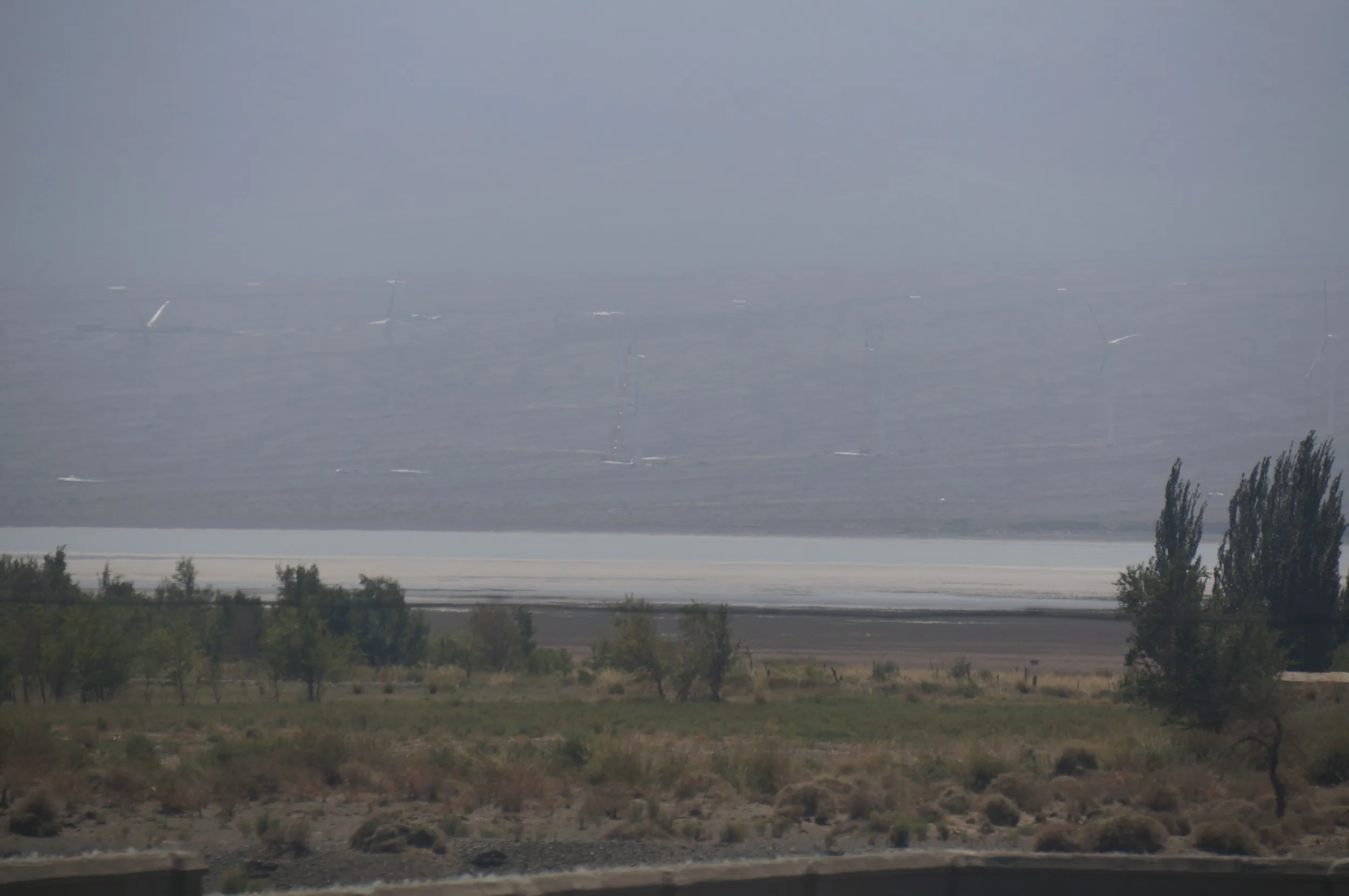 トルファン～ウルムチ間の車窓風景