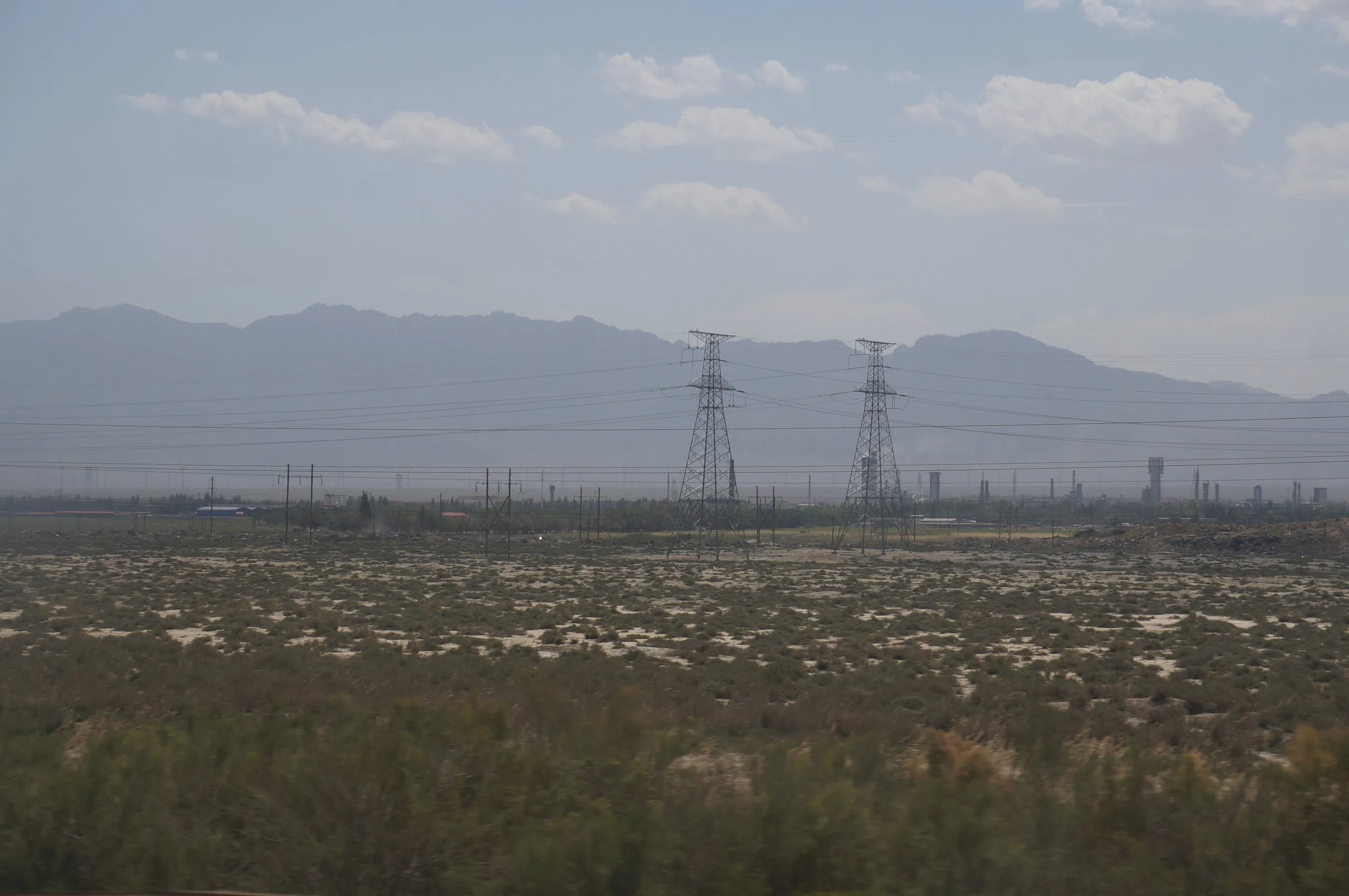 トルファン～ウルムチ間の車窓風景