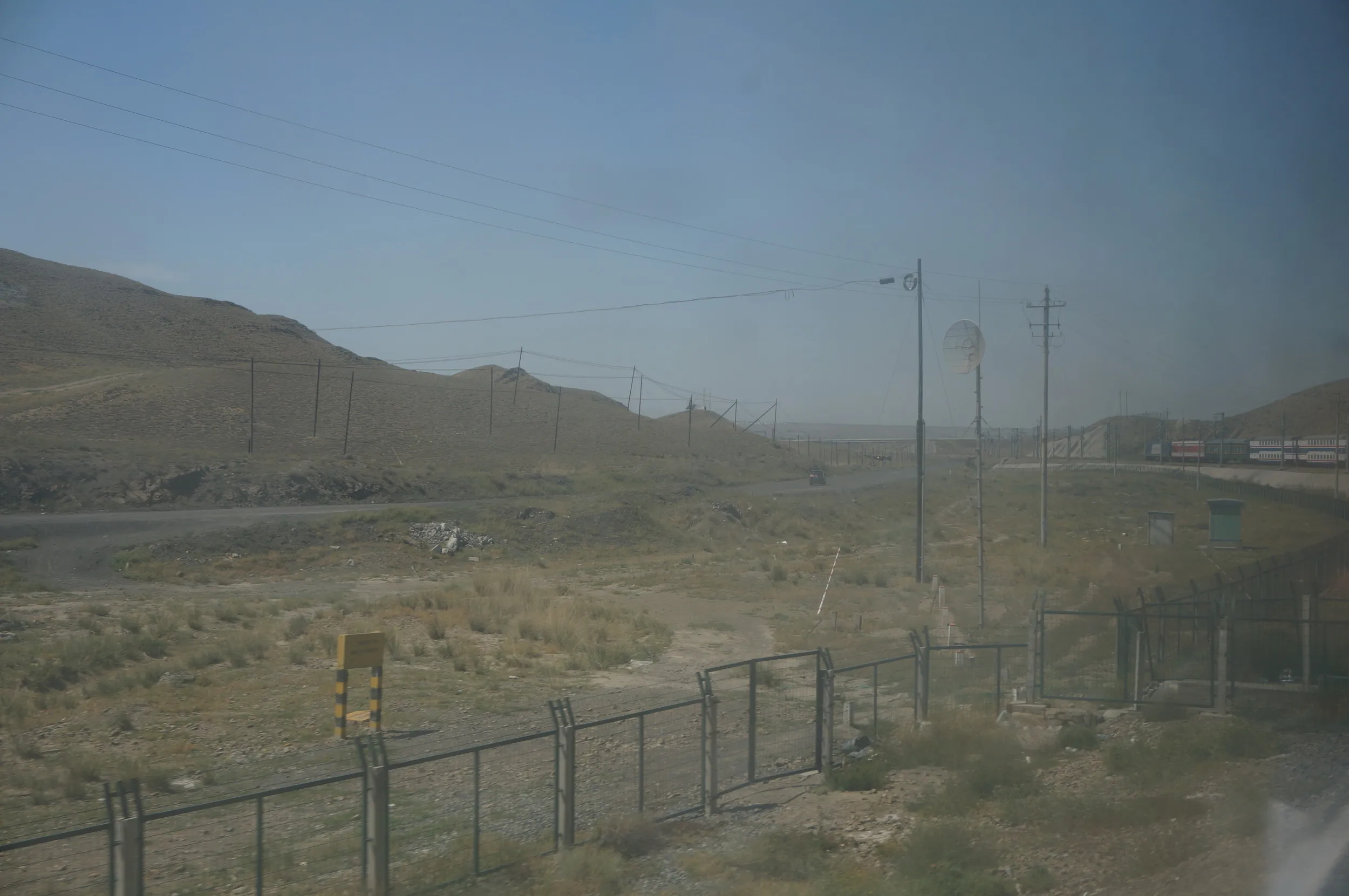 トルファン～ウルムチ間の車窓風景