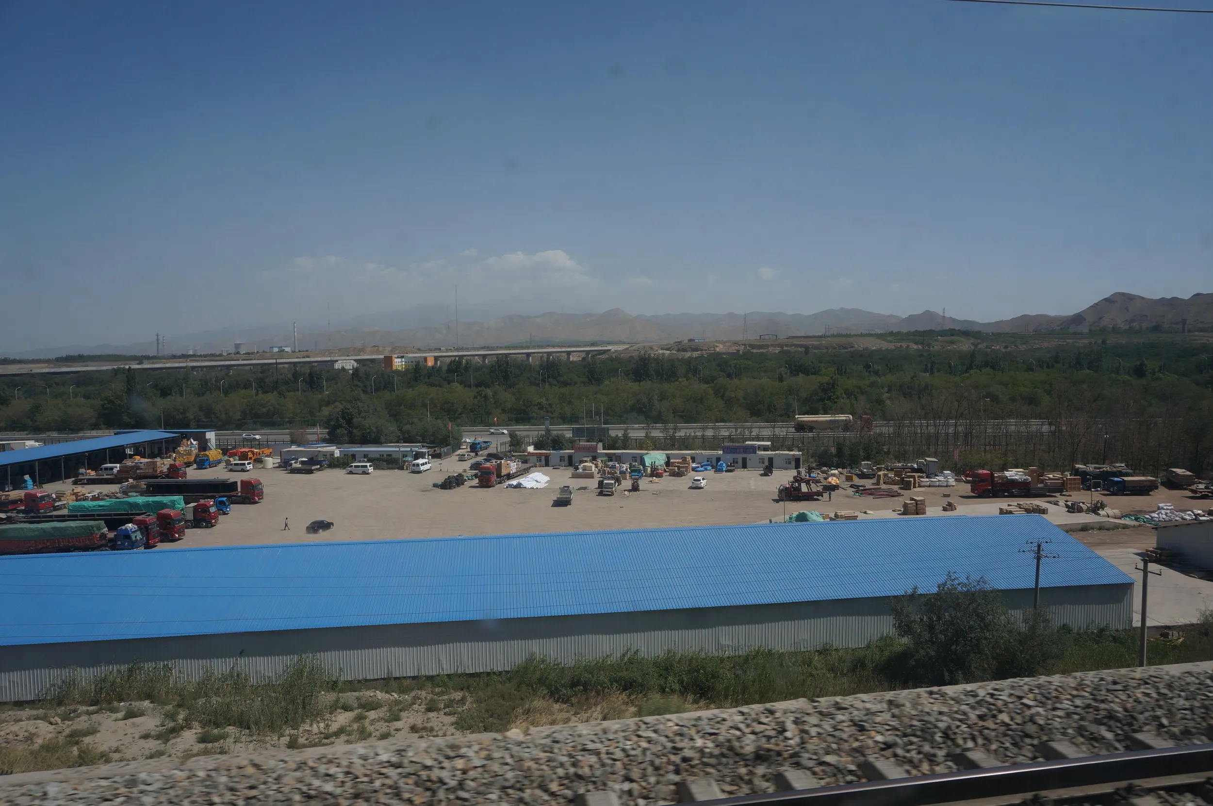 トルファン～ウルムチ間の車窓風景