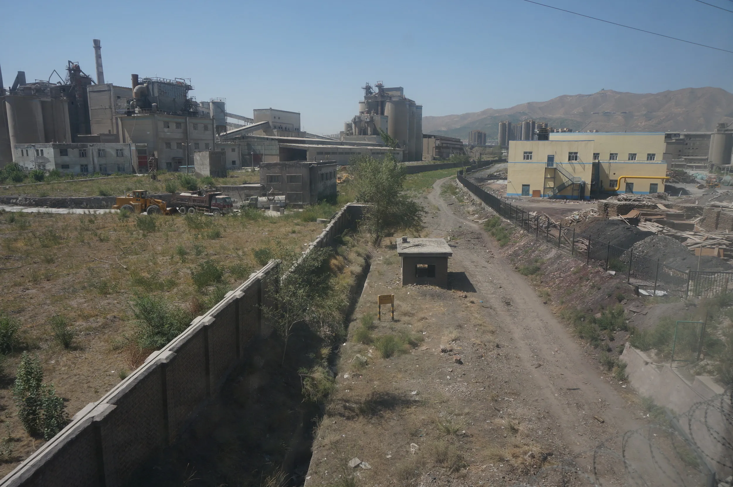 トルファン～ウルムチ間の車窓風景