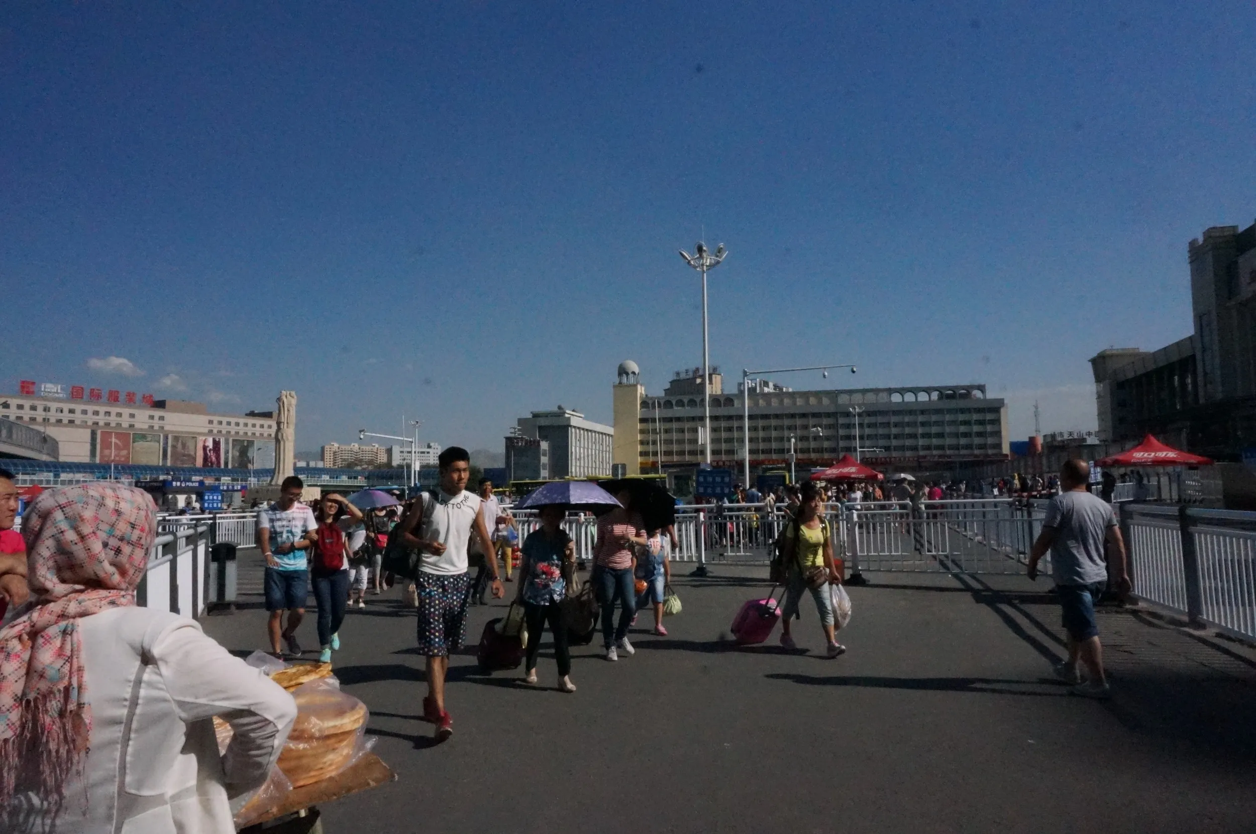 ウルムチ南駅周辺の風景