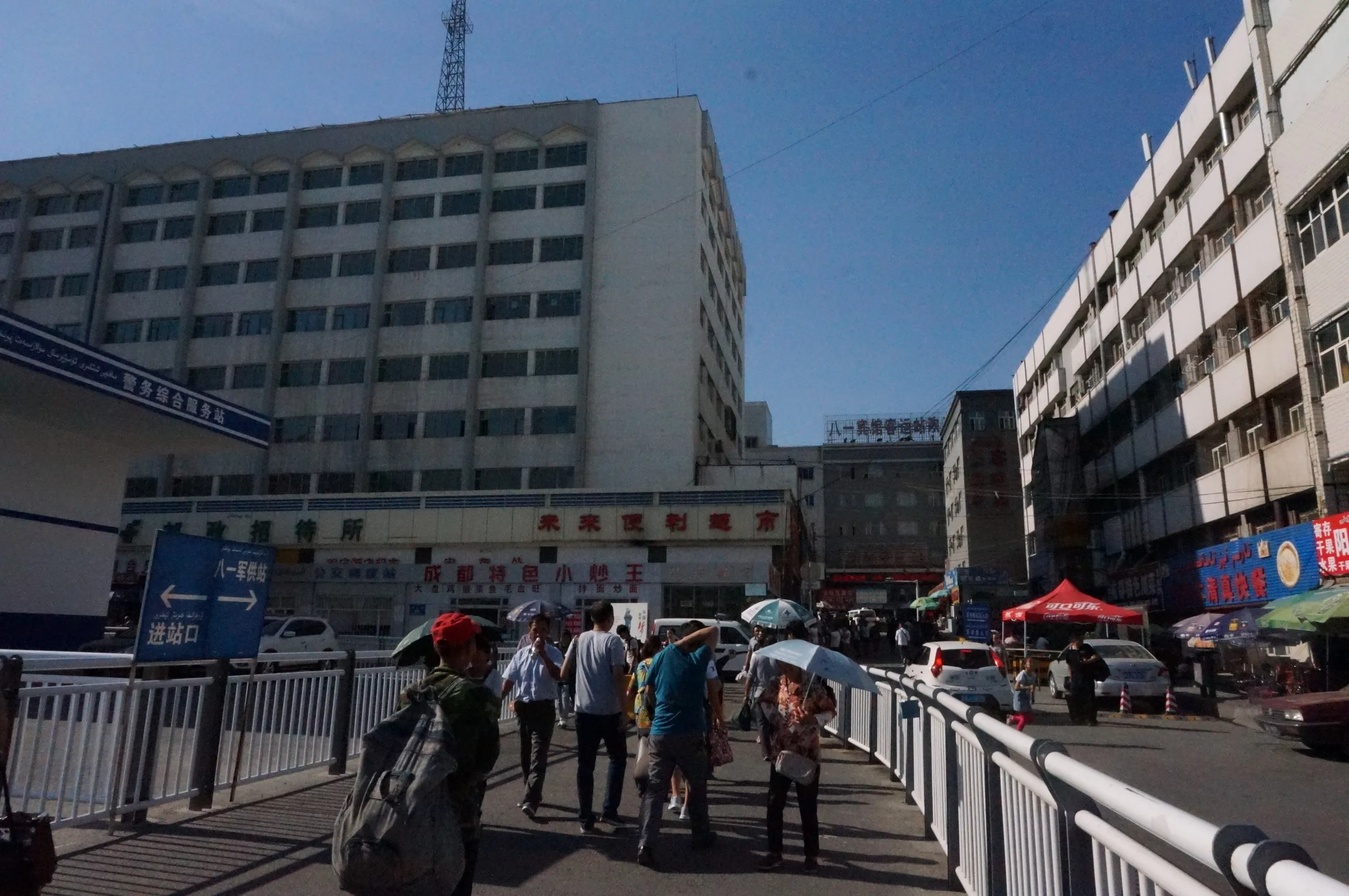 ウルムチ南駅周辺の風景