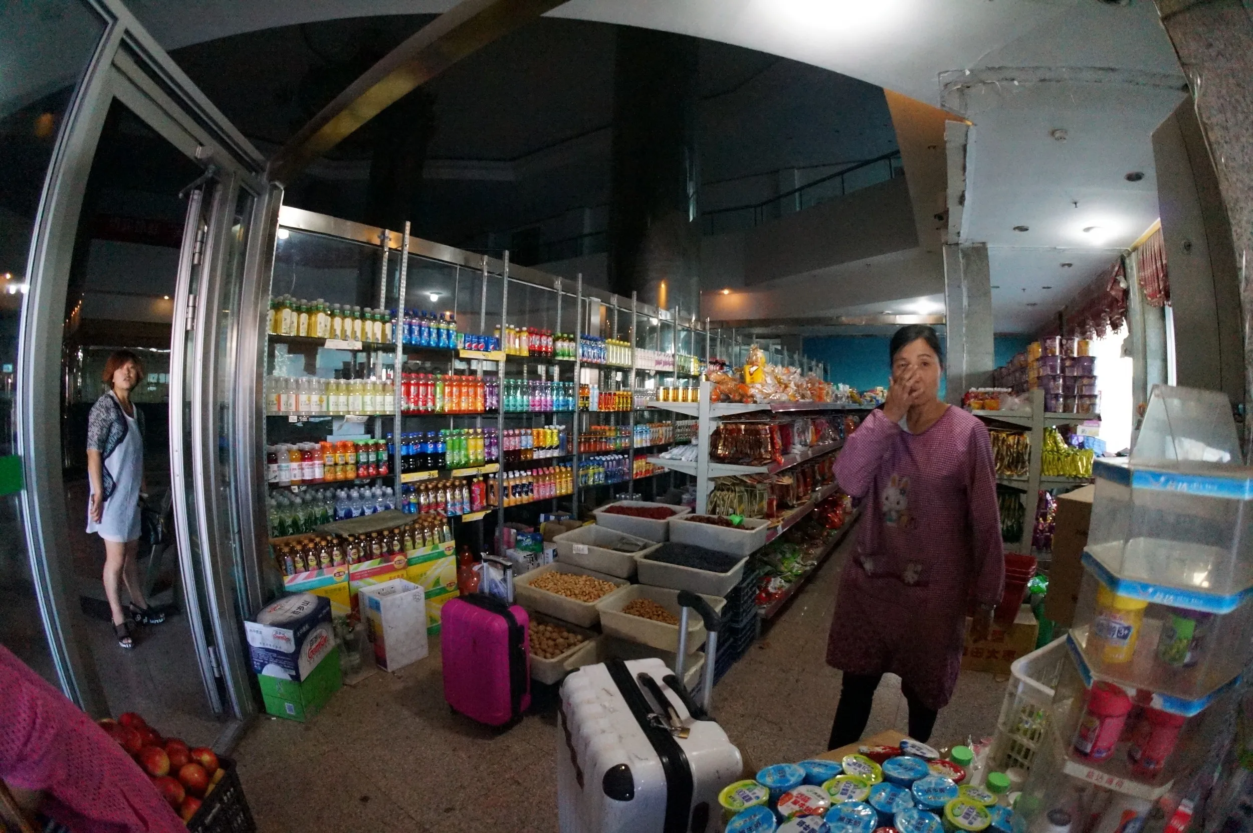 亜欧酒店内の売店