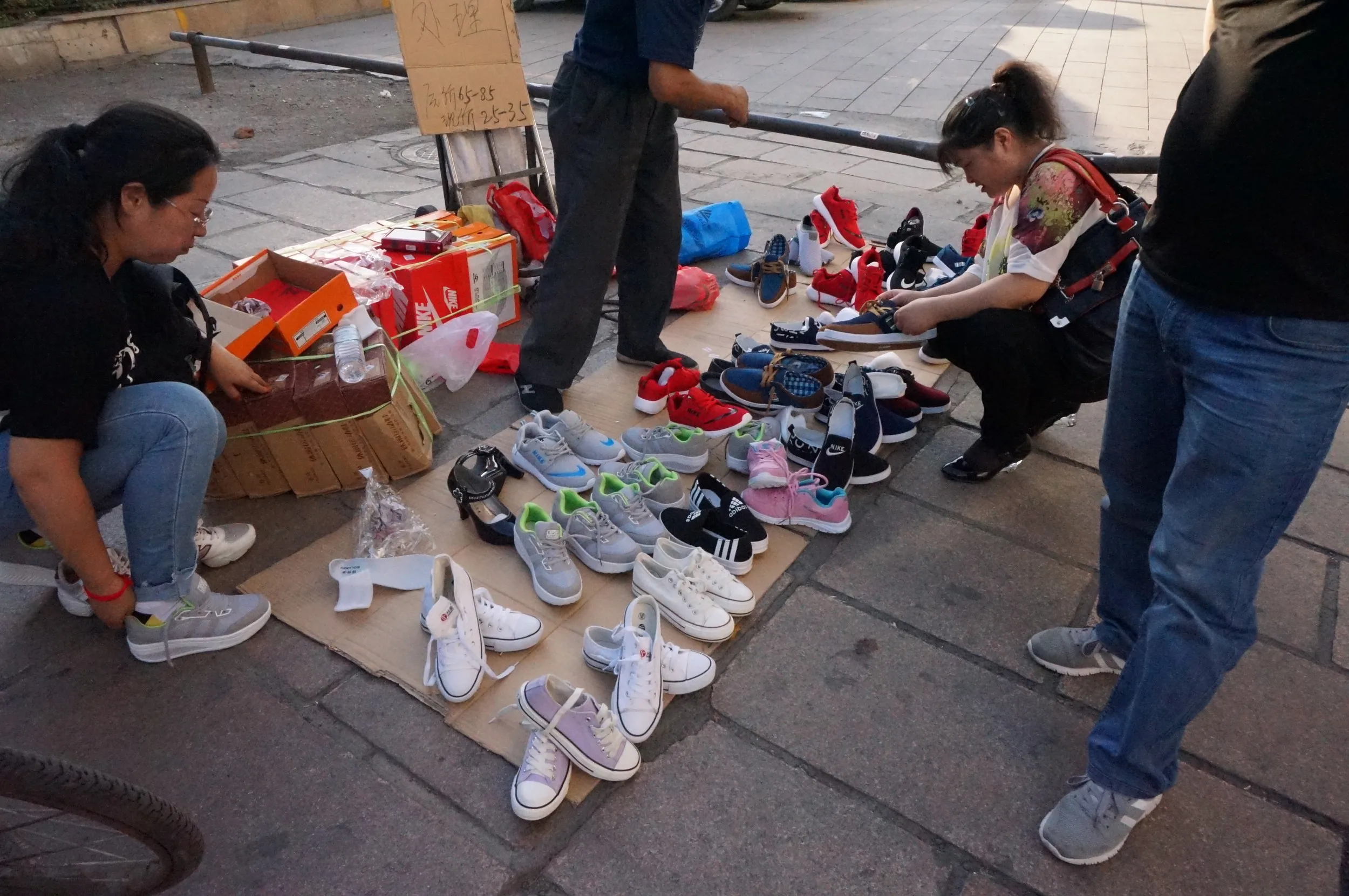 靴を25元で購入！