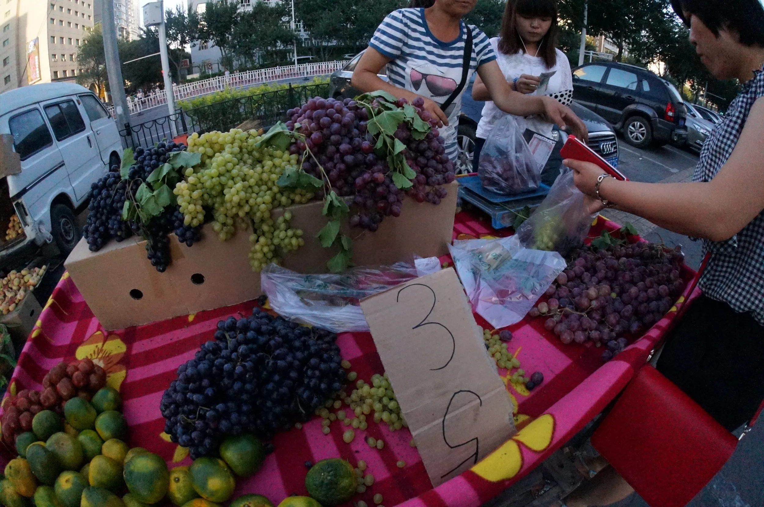 葡萄売りの屋台