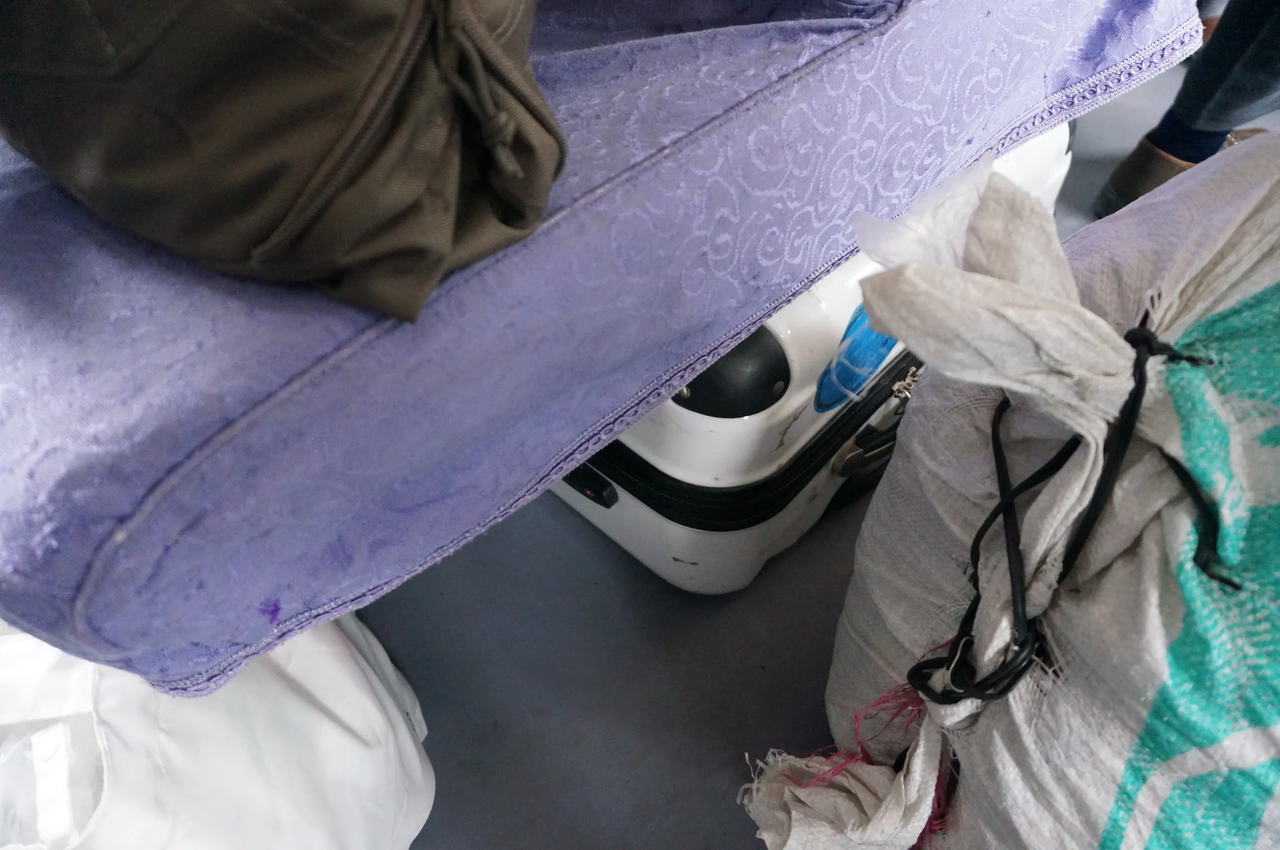 席取り＆荷物置き場確保