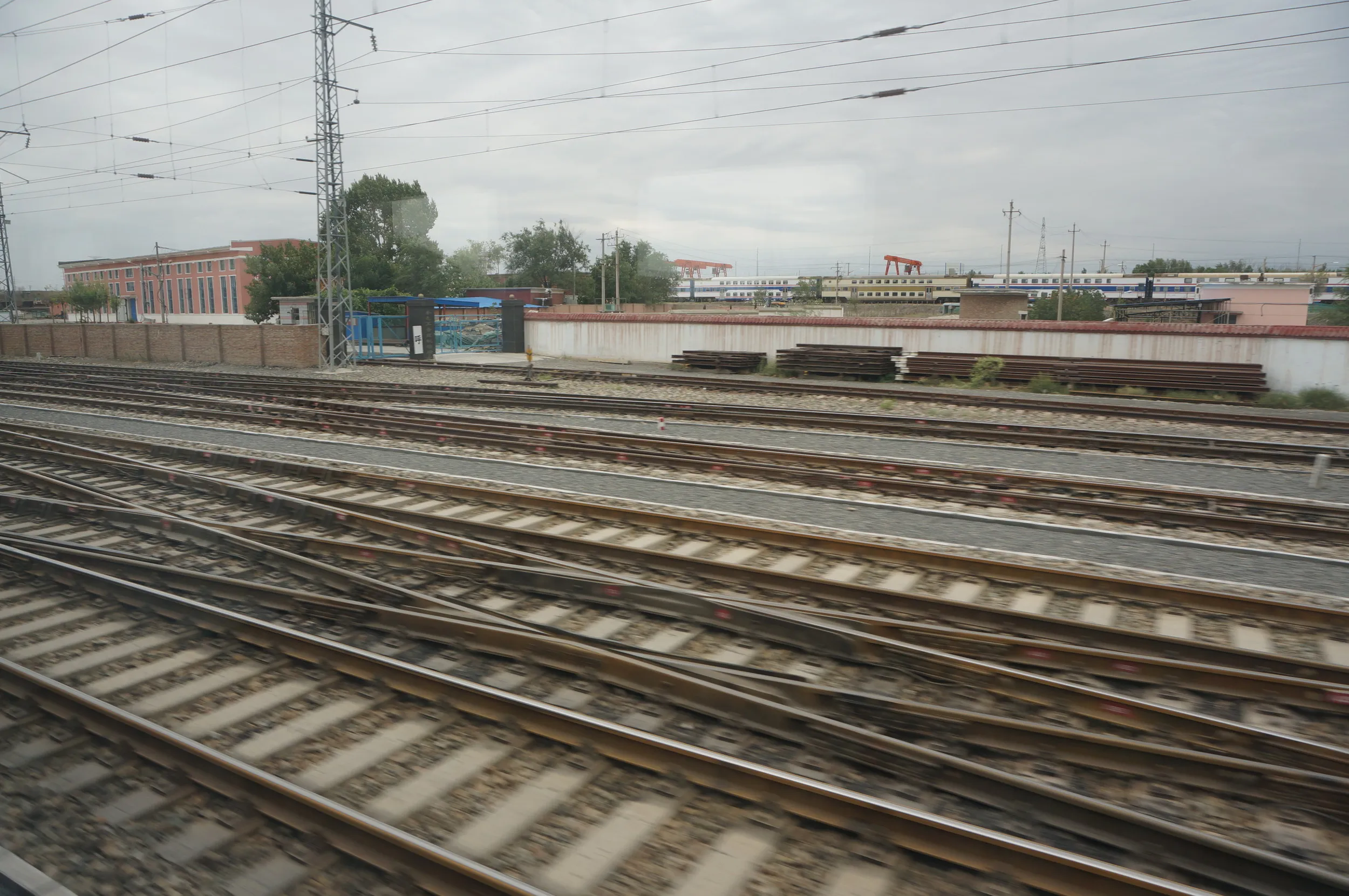 整然とした鉄道