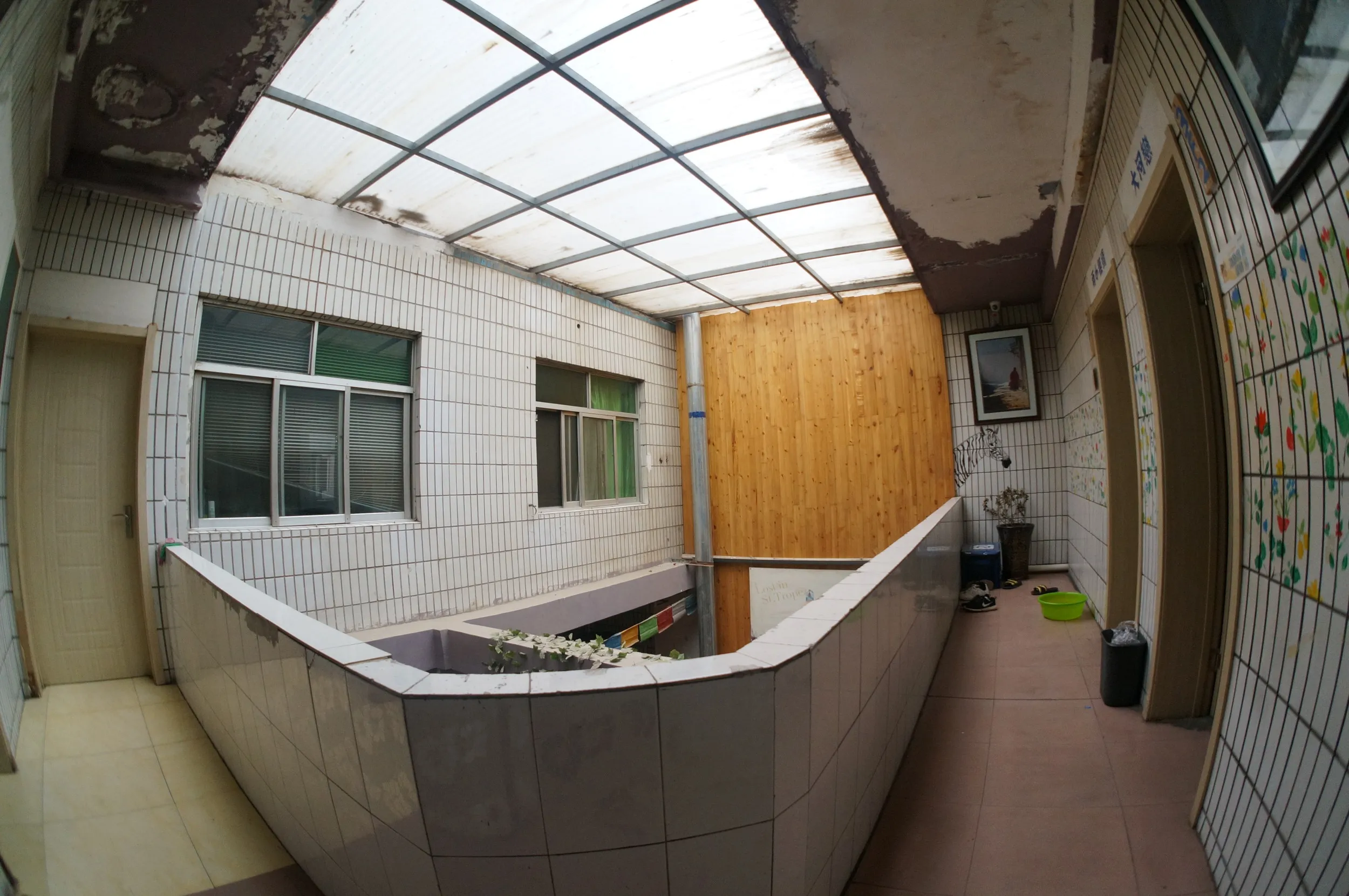 ユースホステルの三階