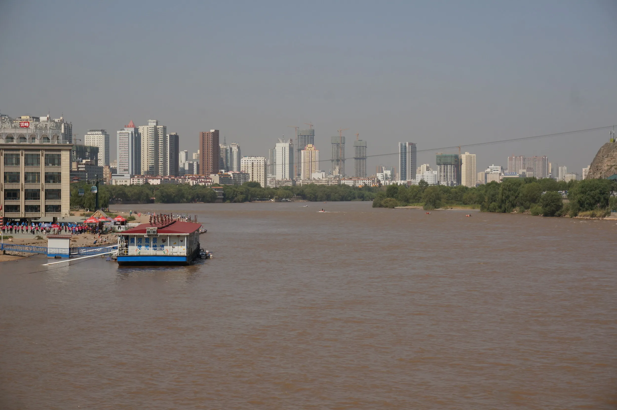 中山橋から黄河を眺める