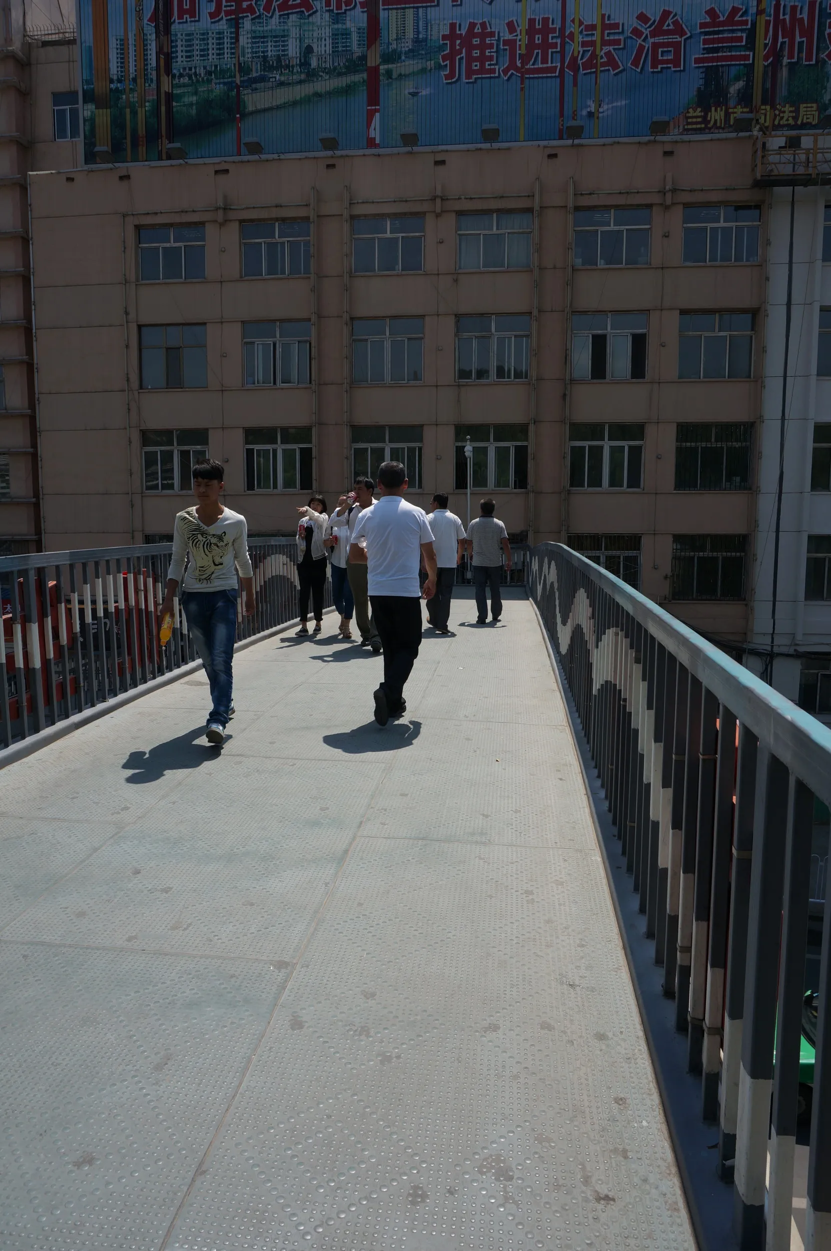 中山橋前の歩道橋