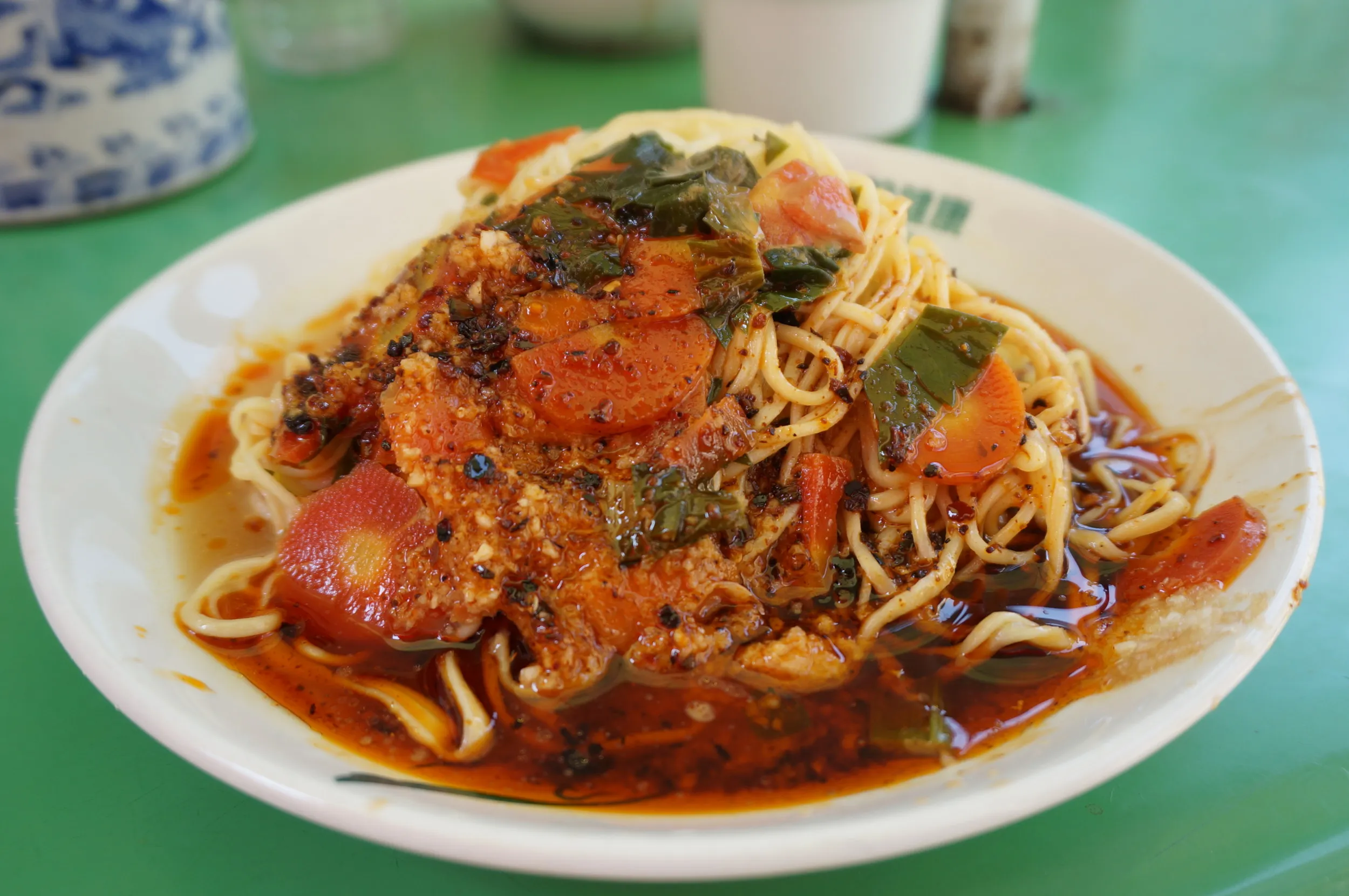 蘭州特産の牛肉スープの野菜麺