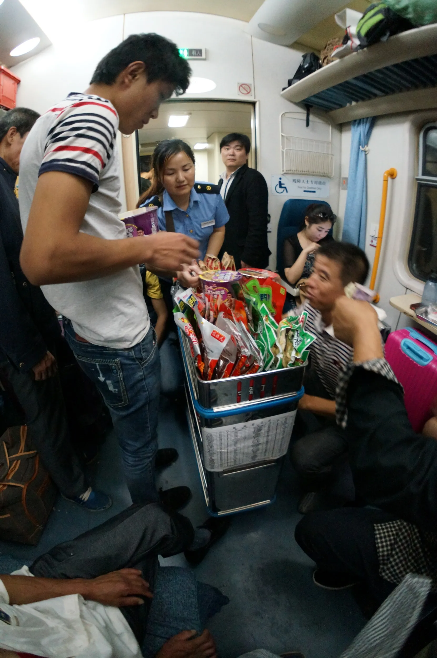 車内販売の様子