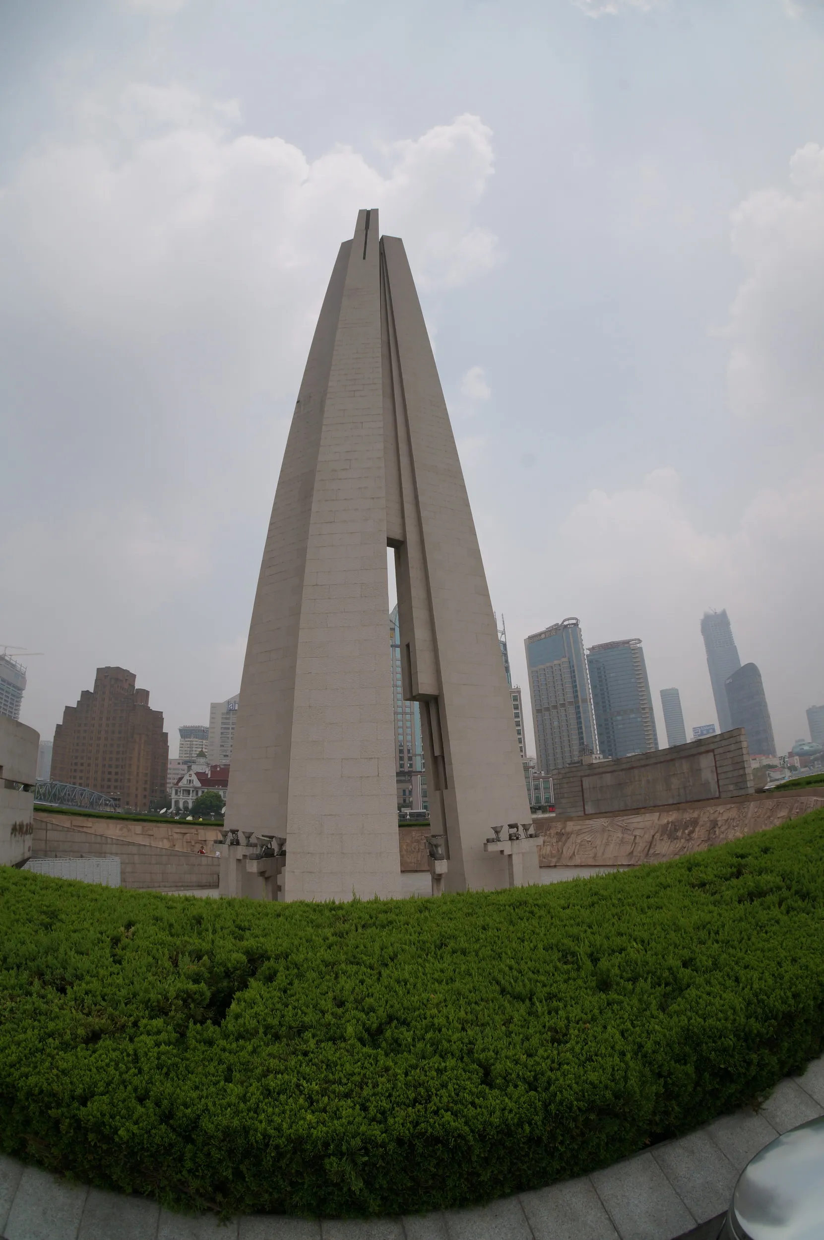 上海市人民英雄記念塔