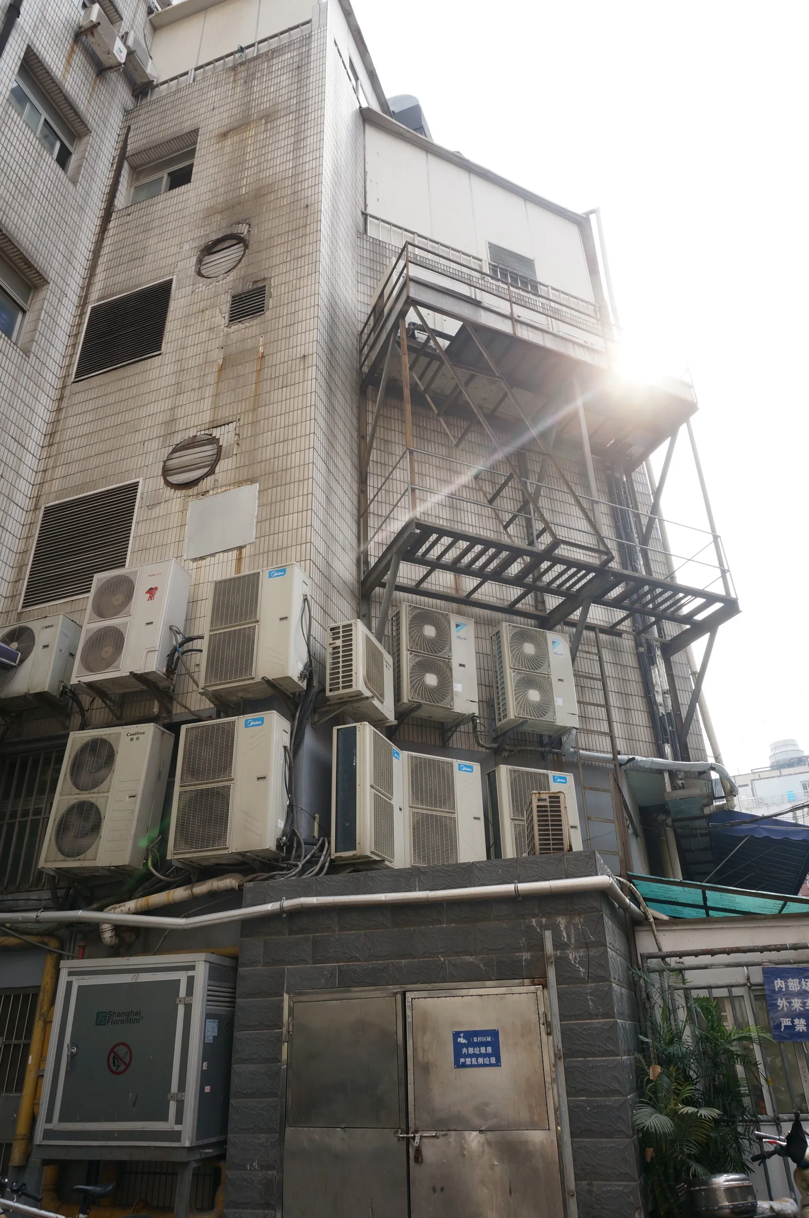 南京東路周辺の街並み