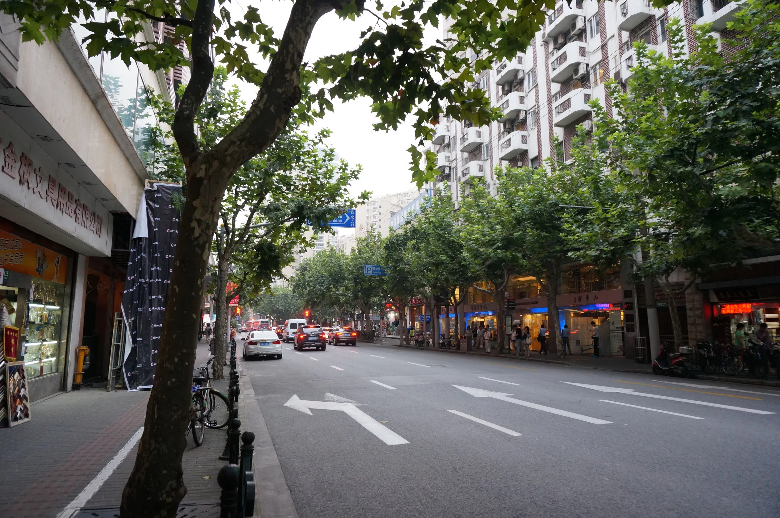 福州路の街並み