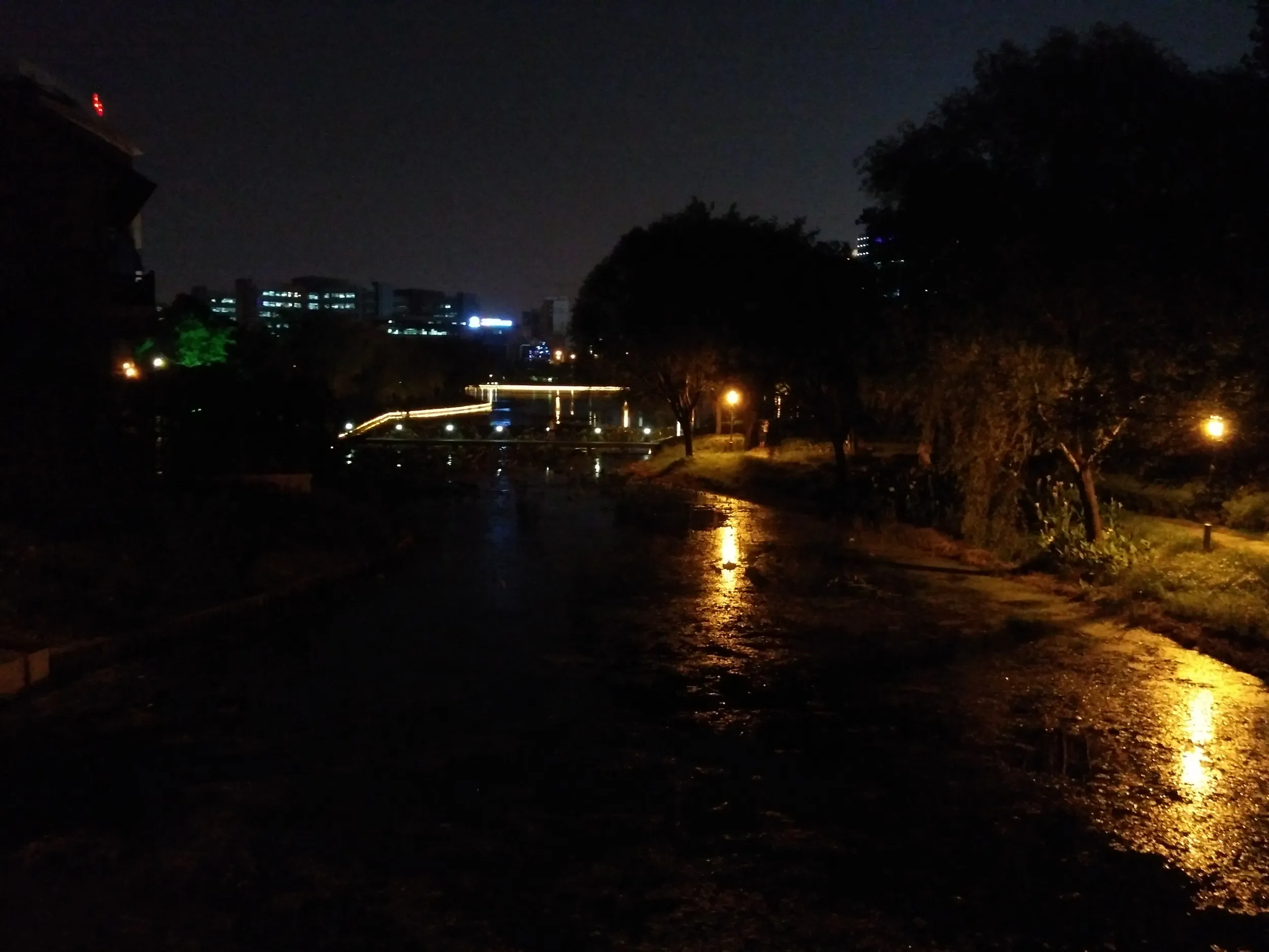 LEDライトのテスト中1