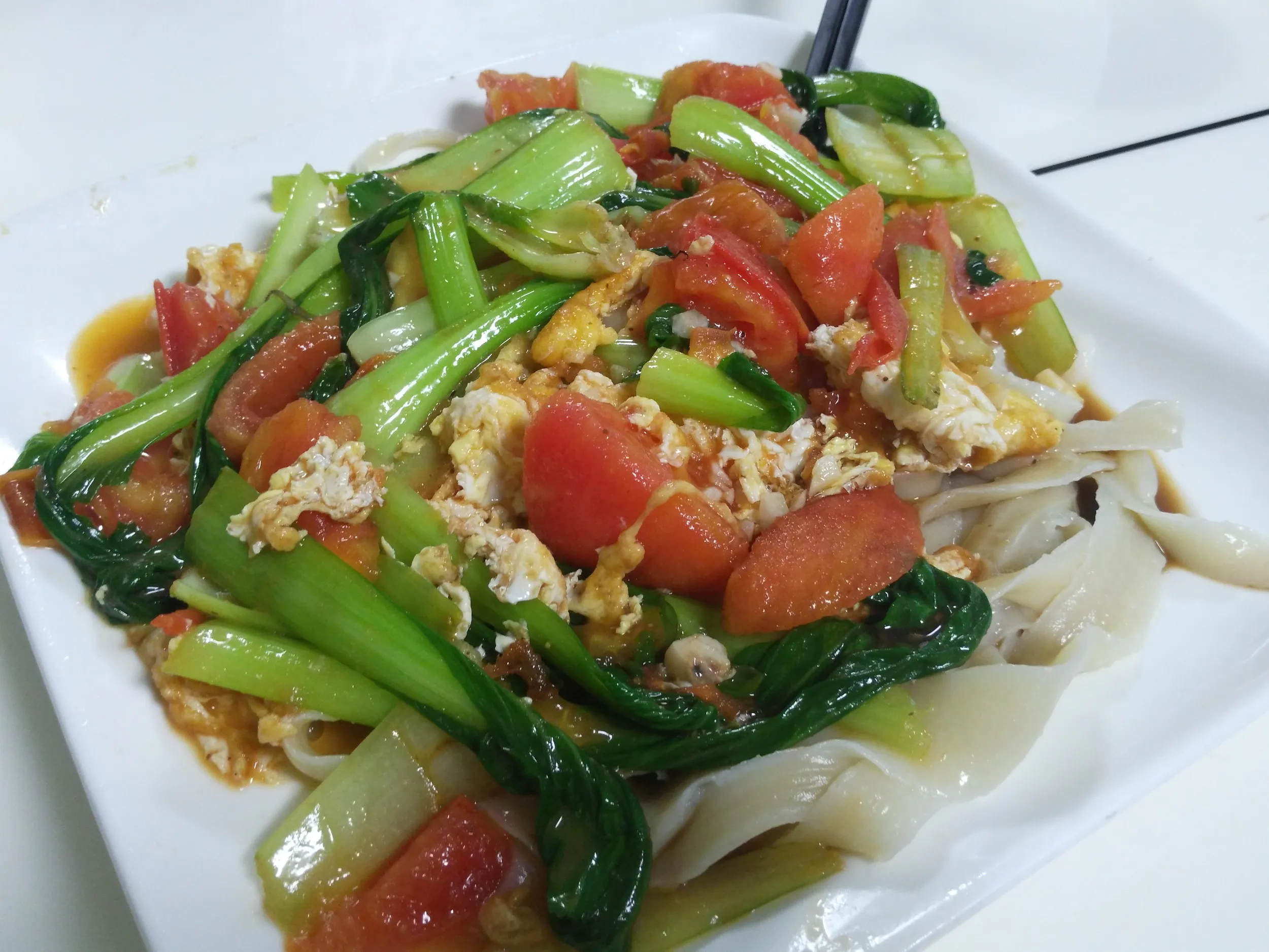 ウイグル族の食堂の麺