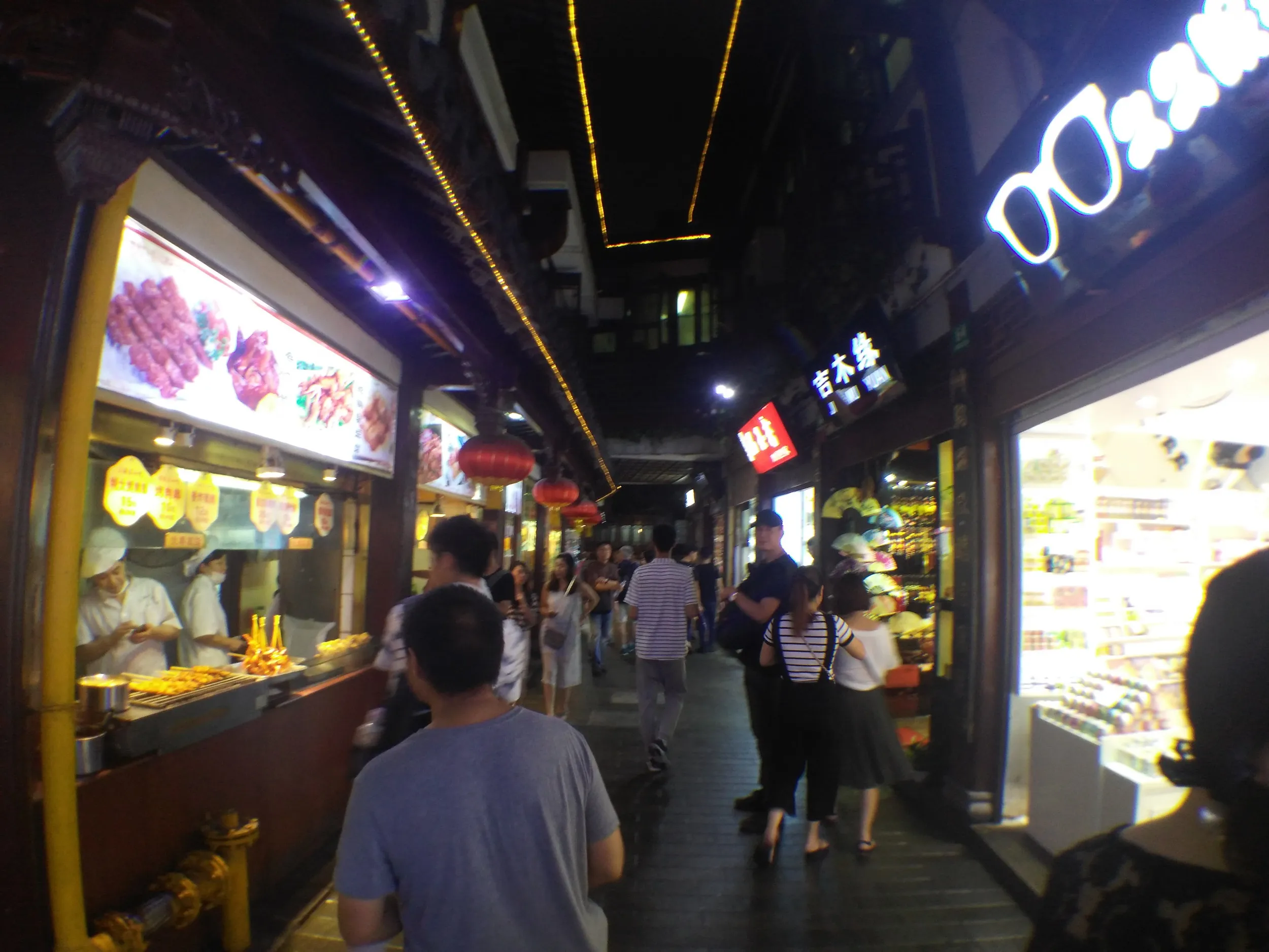 謎のドラえもん風商品