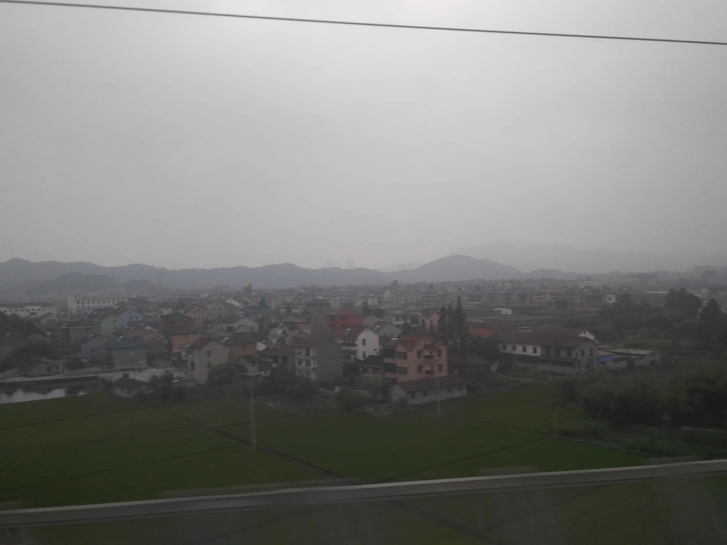 田園風景に変わる車窓