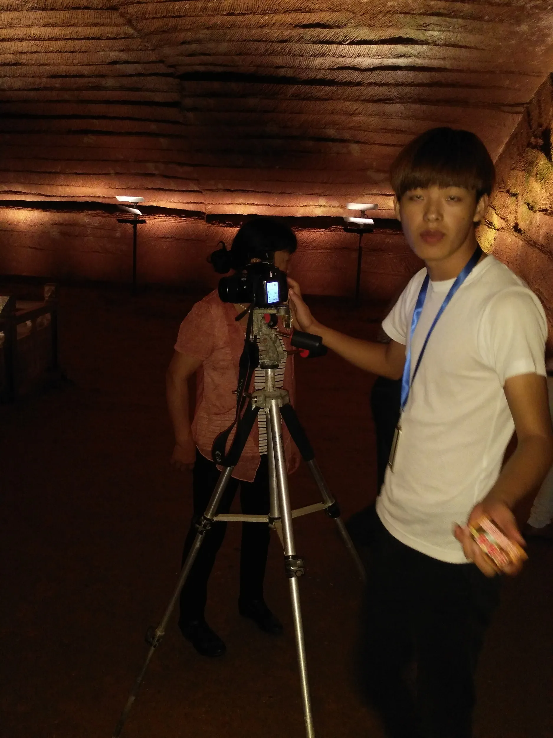 別の洞窟の内部