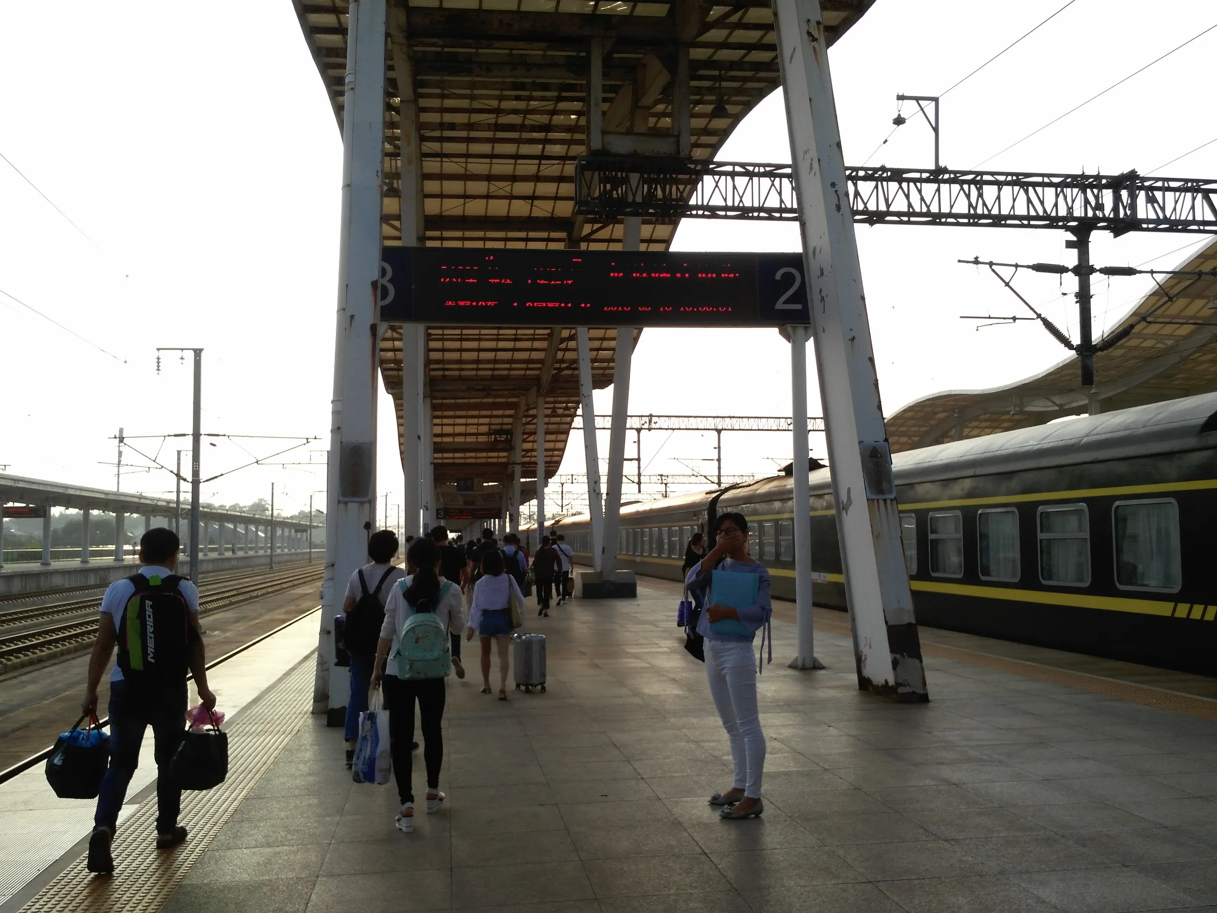 龍遊駅のホーム