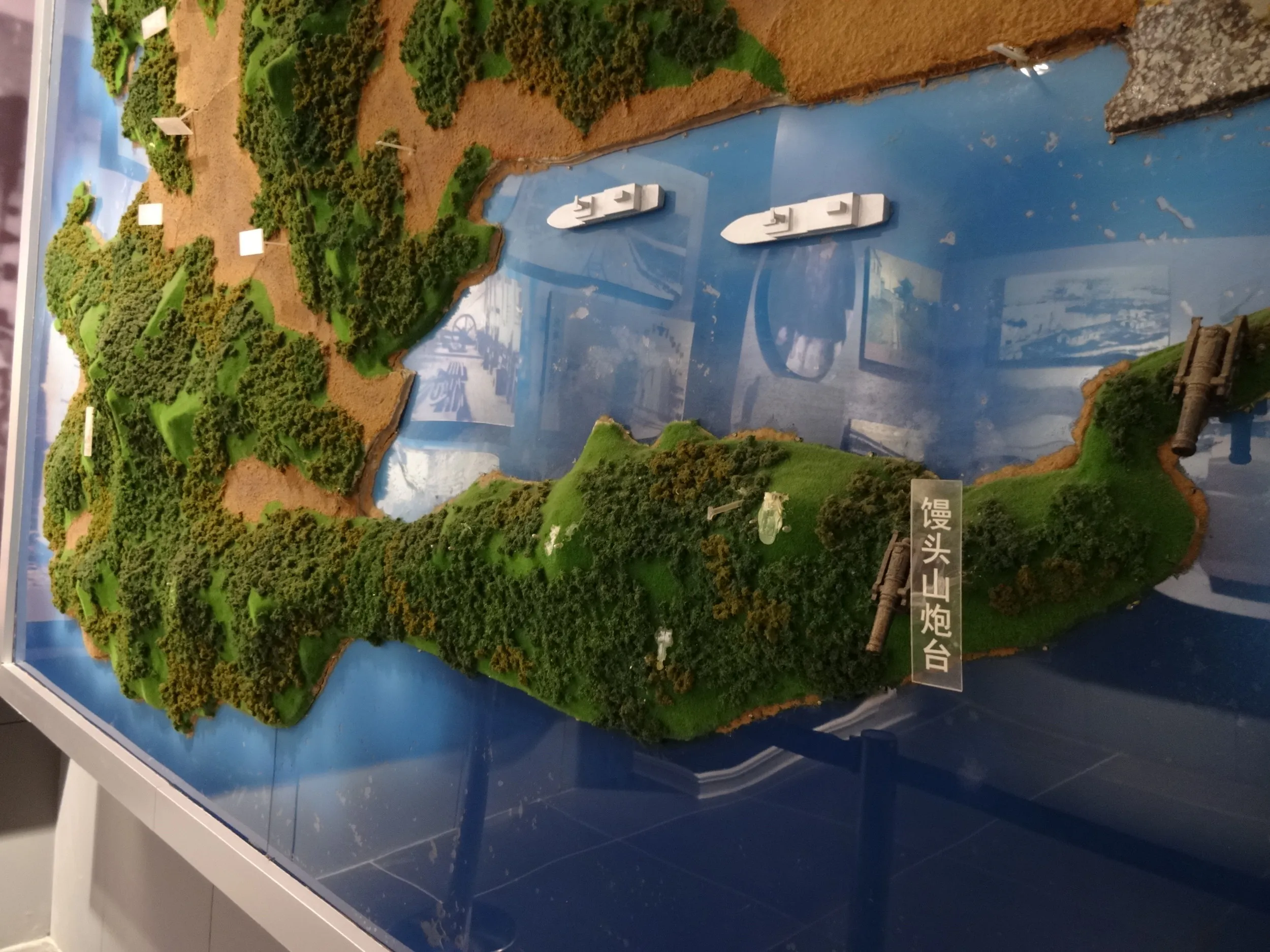 旅順の砲台位置の図