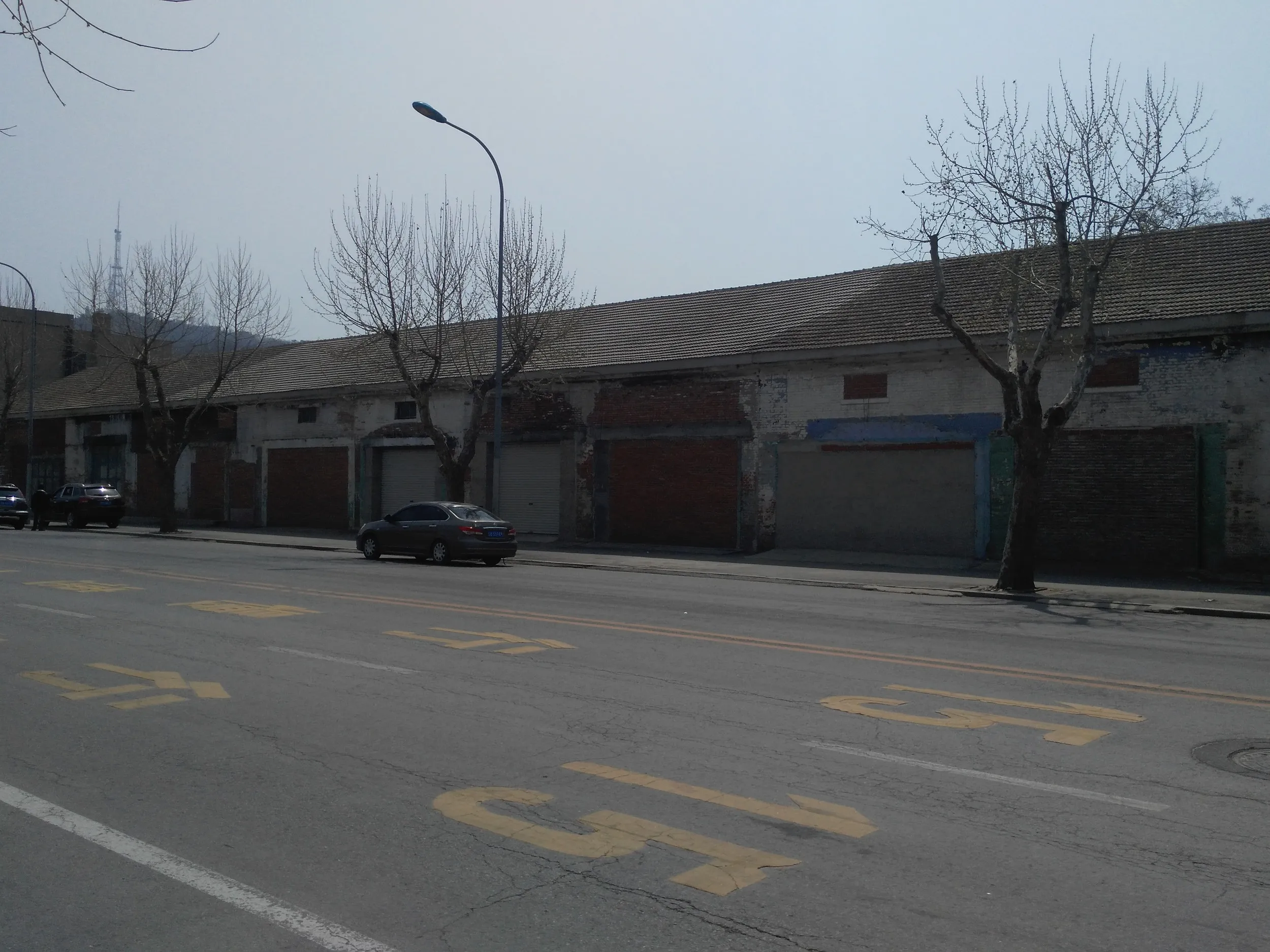 刑務所跡を目指して散歩