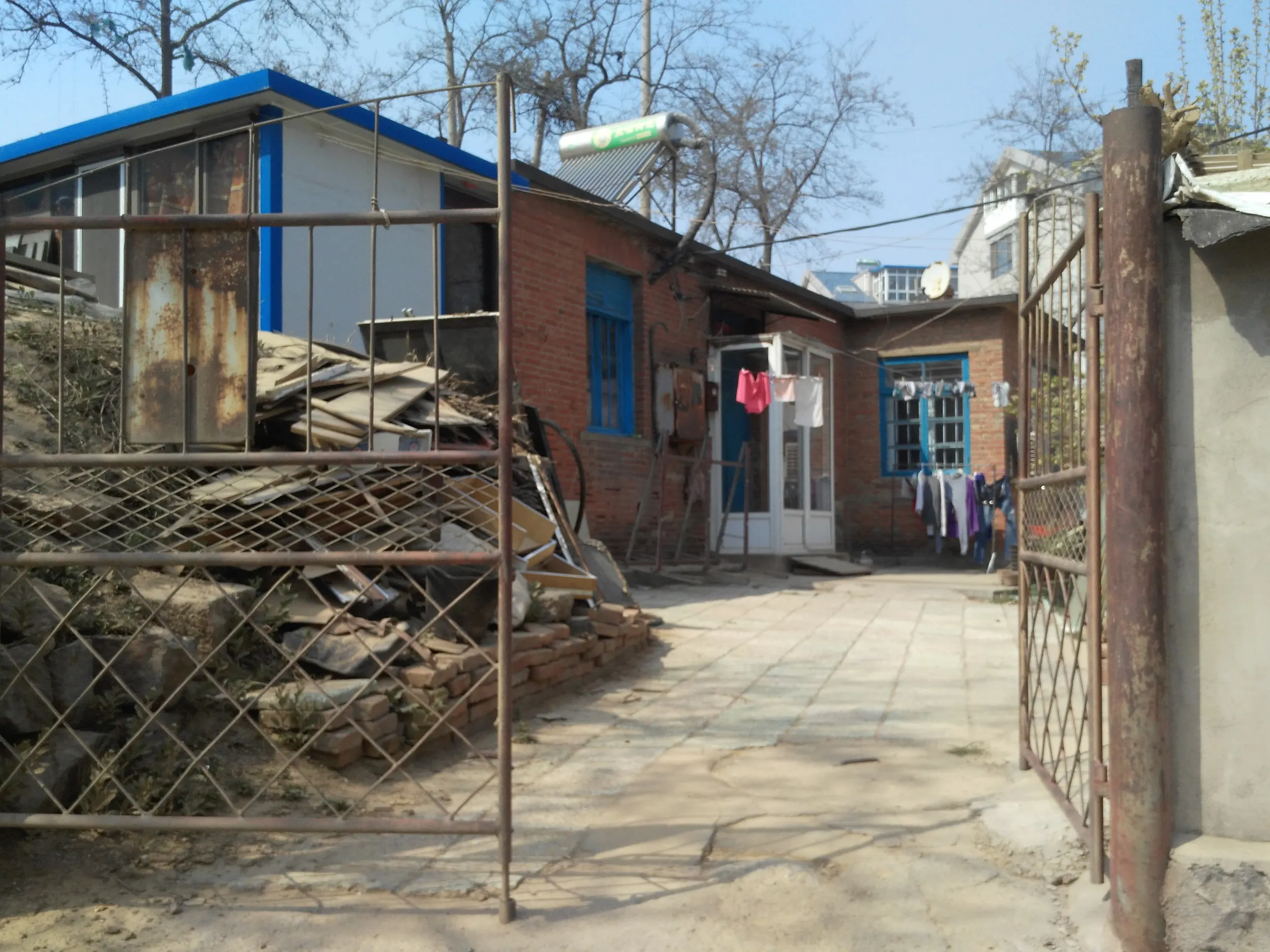 刑務所跡へ向かう