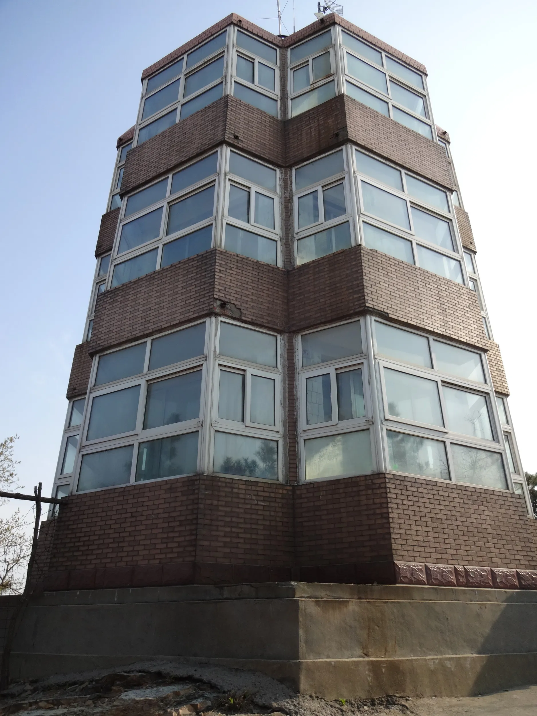 観測所へ向かう