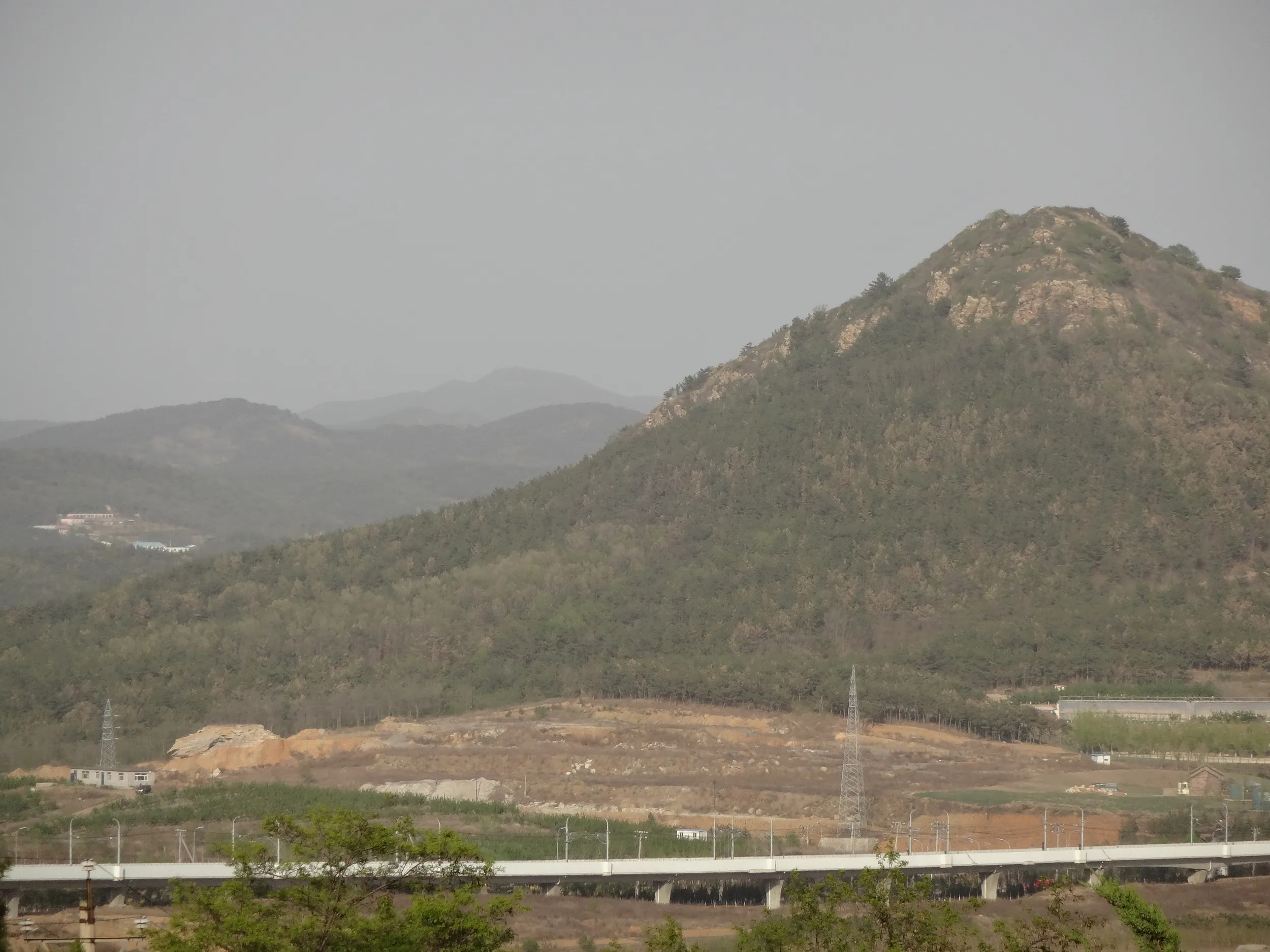 東鶏冠山から眺めた風景