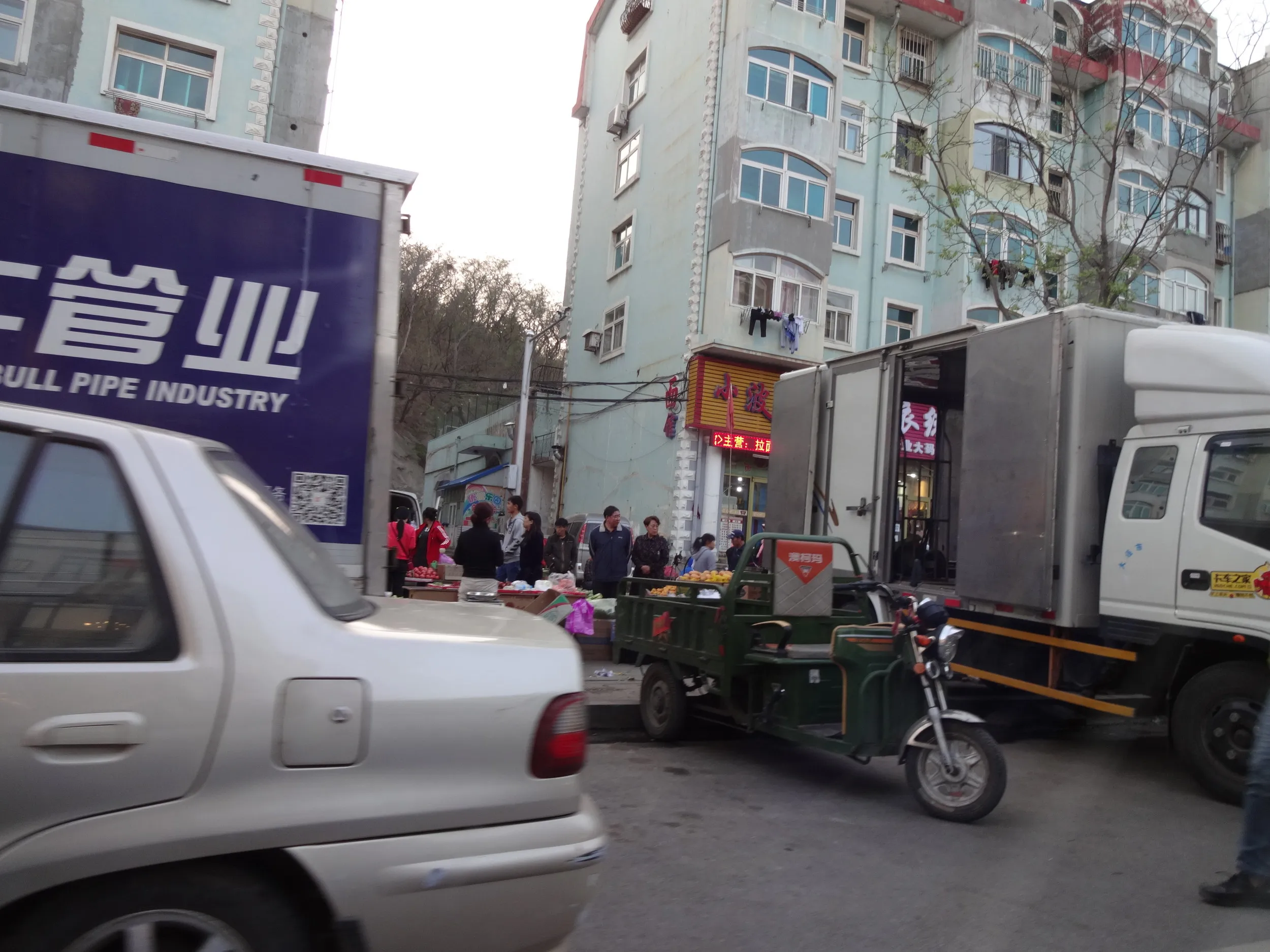 旅順バスターミナルへ到着