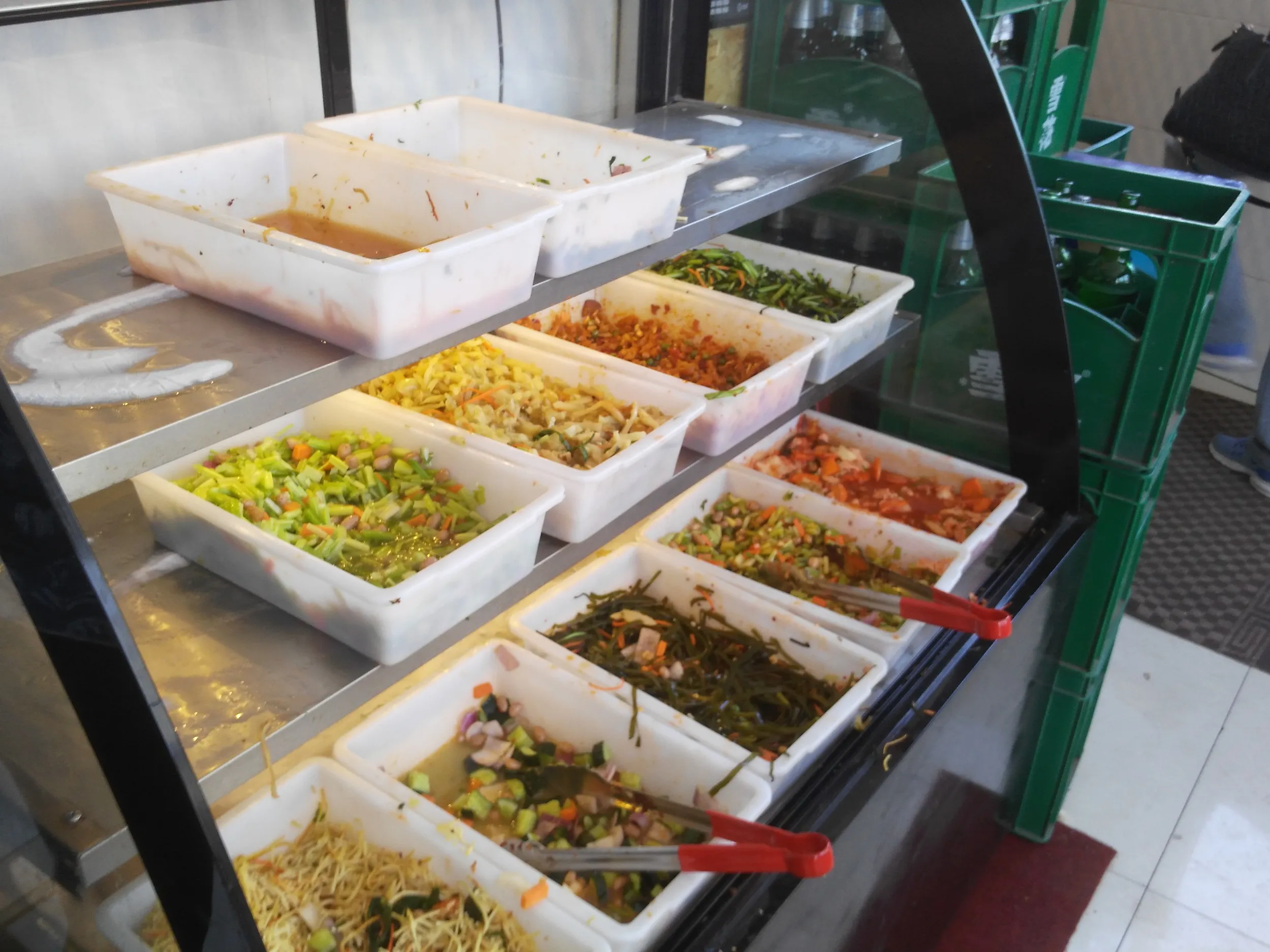 清香拉麺快餐での食事