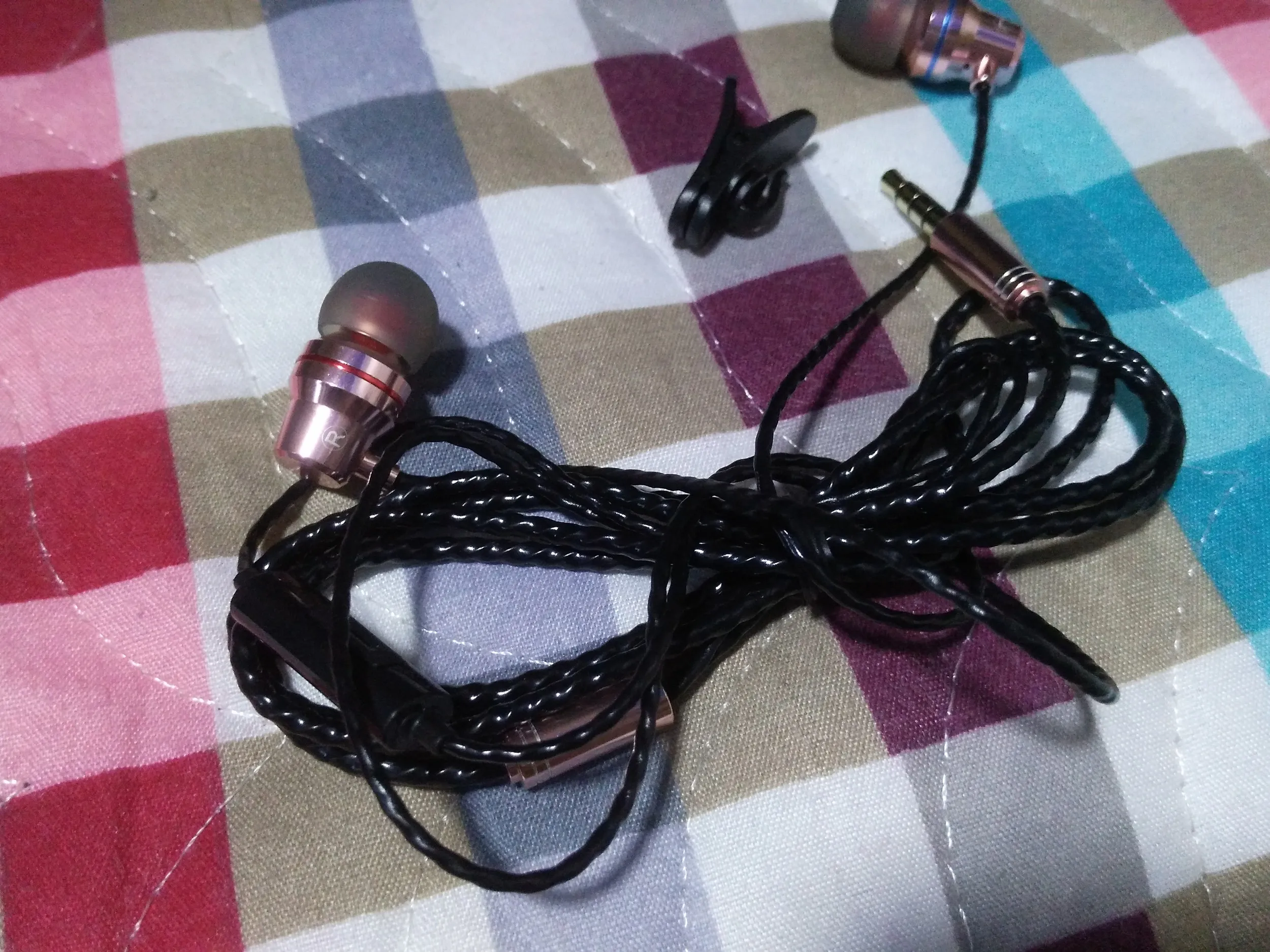 マイク付きイヤホン