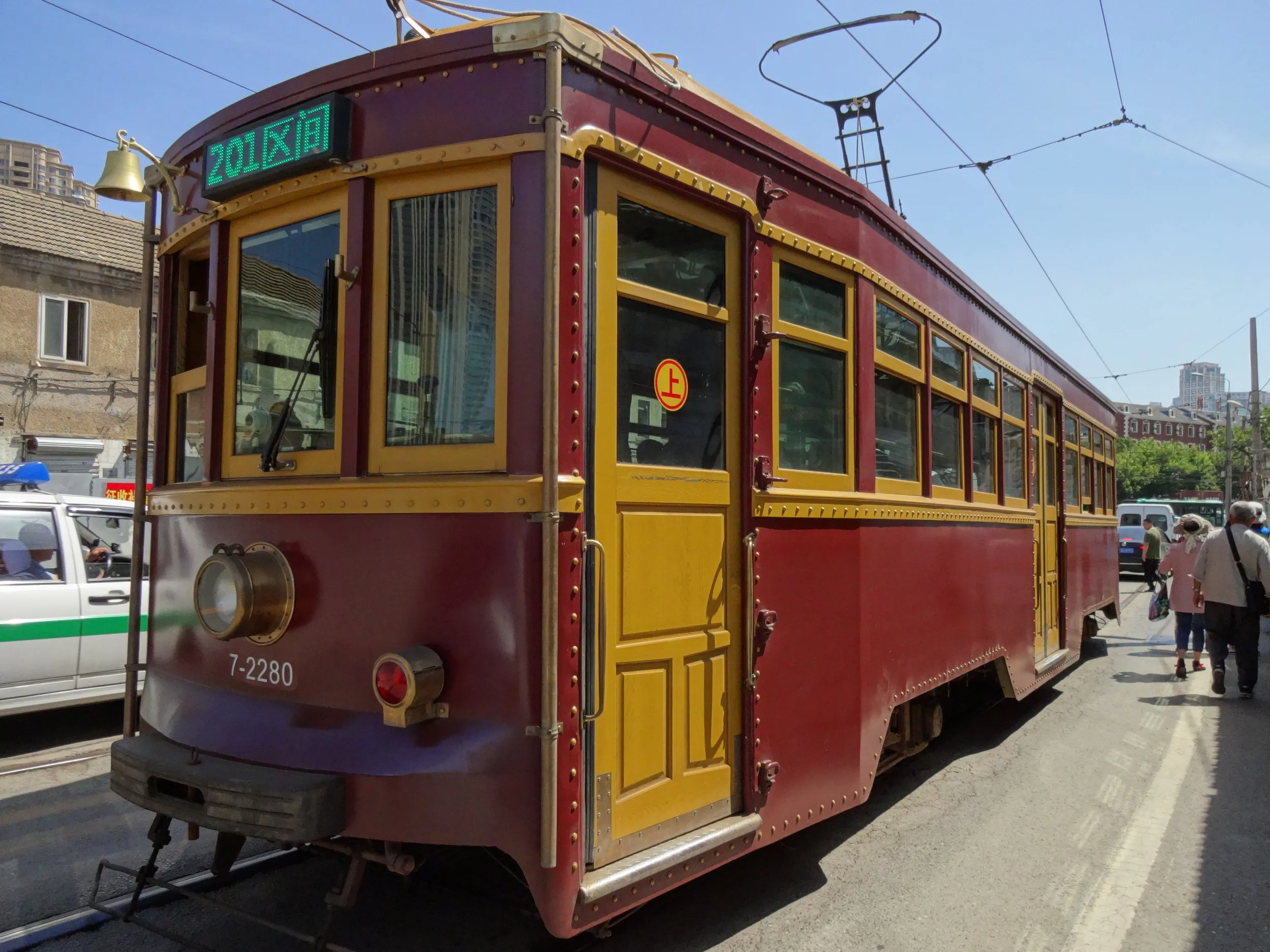 201路の路面電車