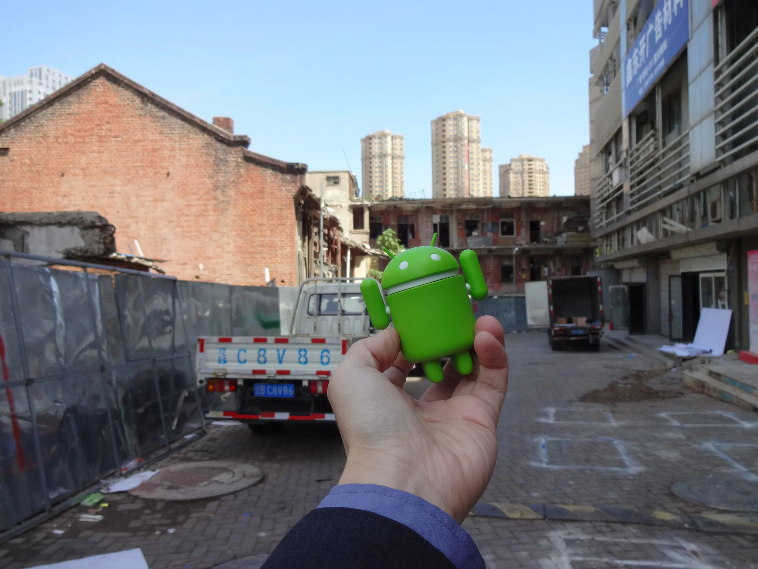 ドロイド君と東関街