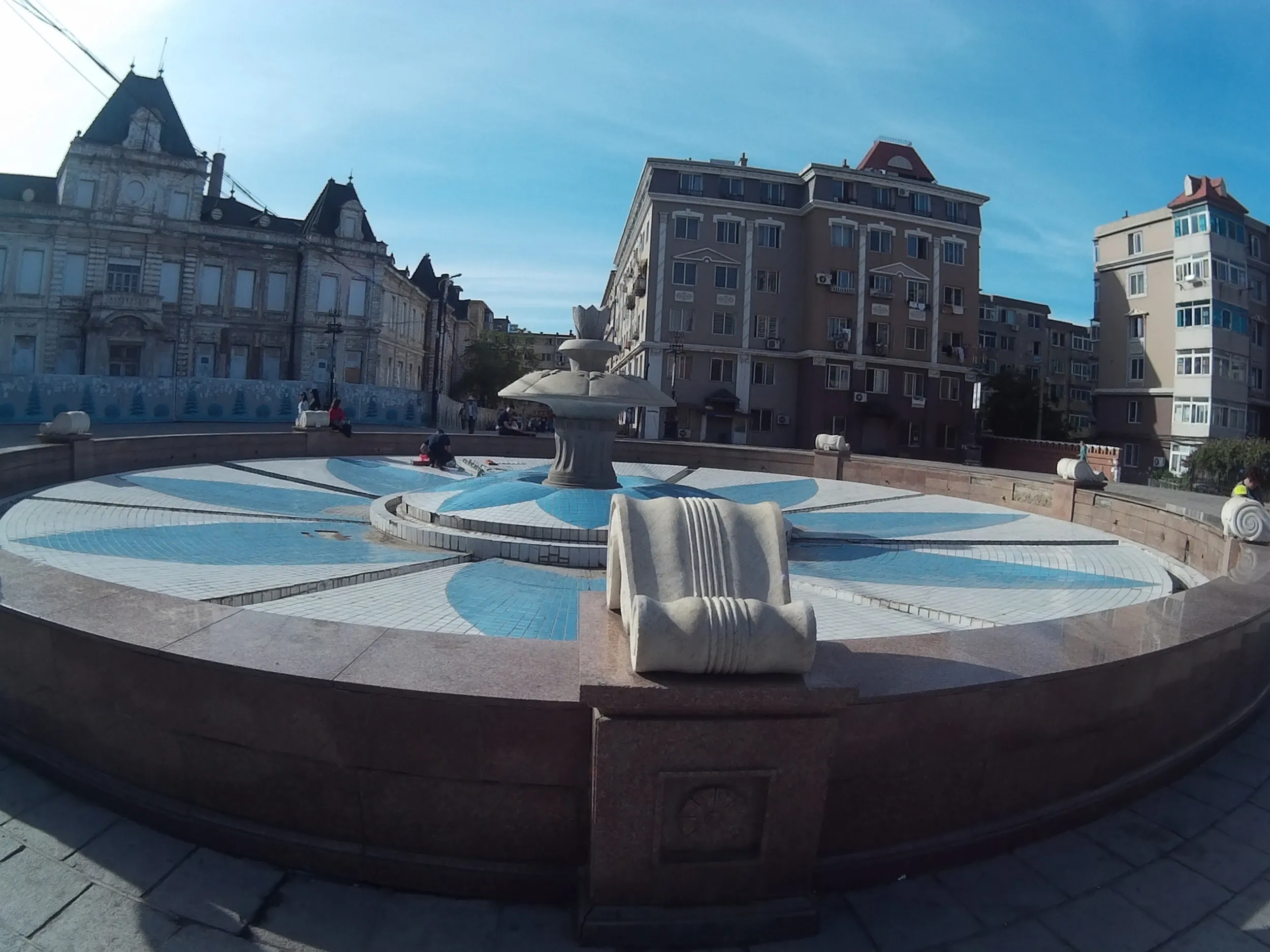 付近の廃墟建築