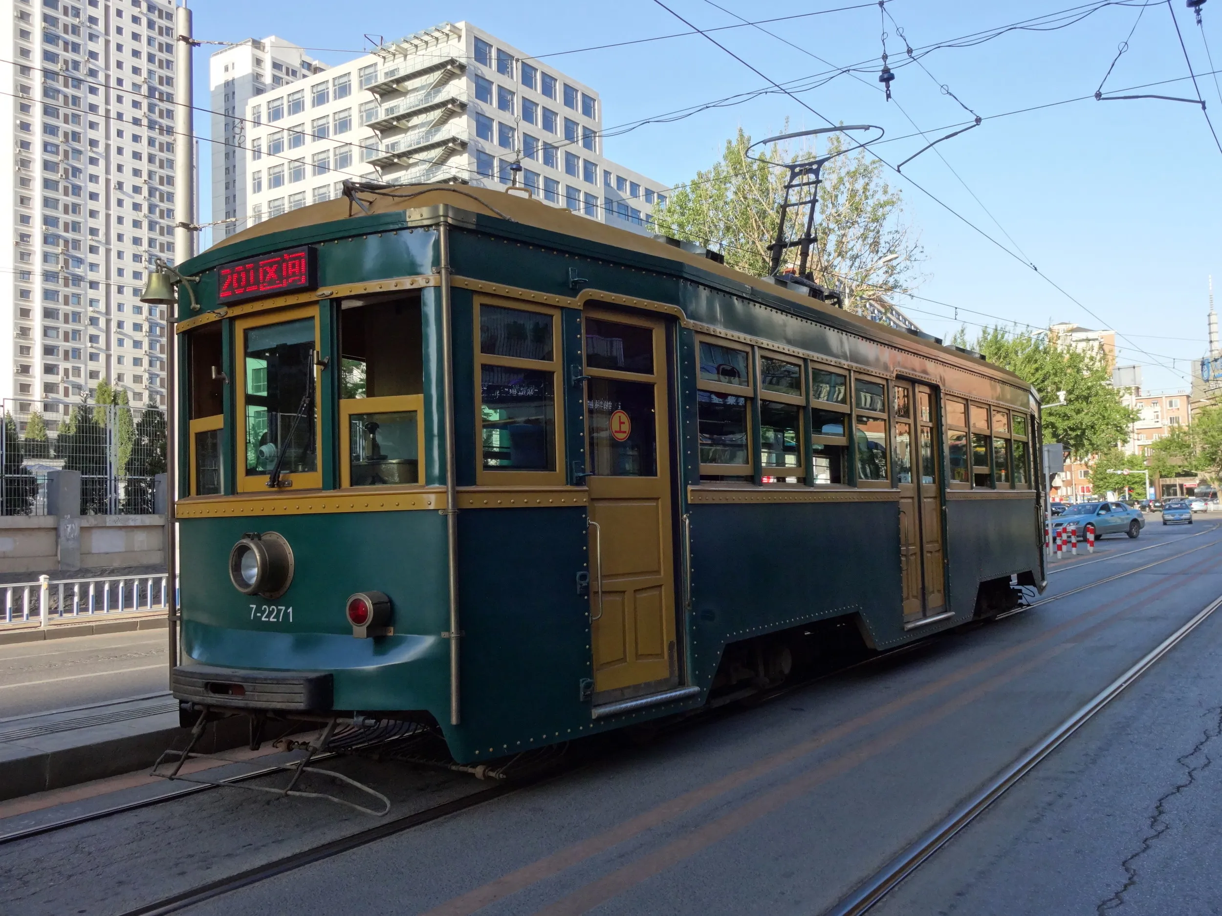 201路の路面電車