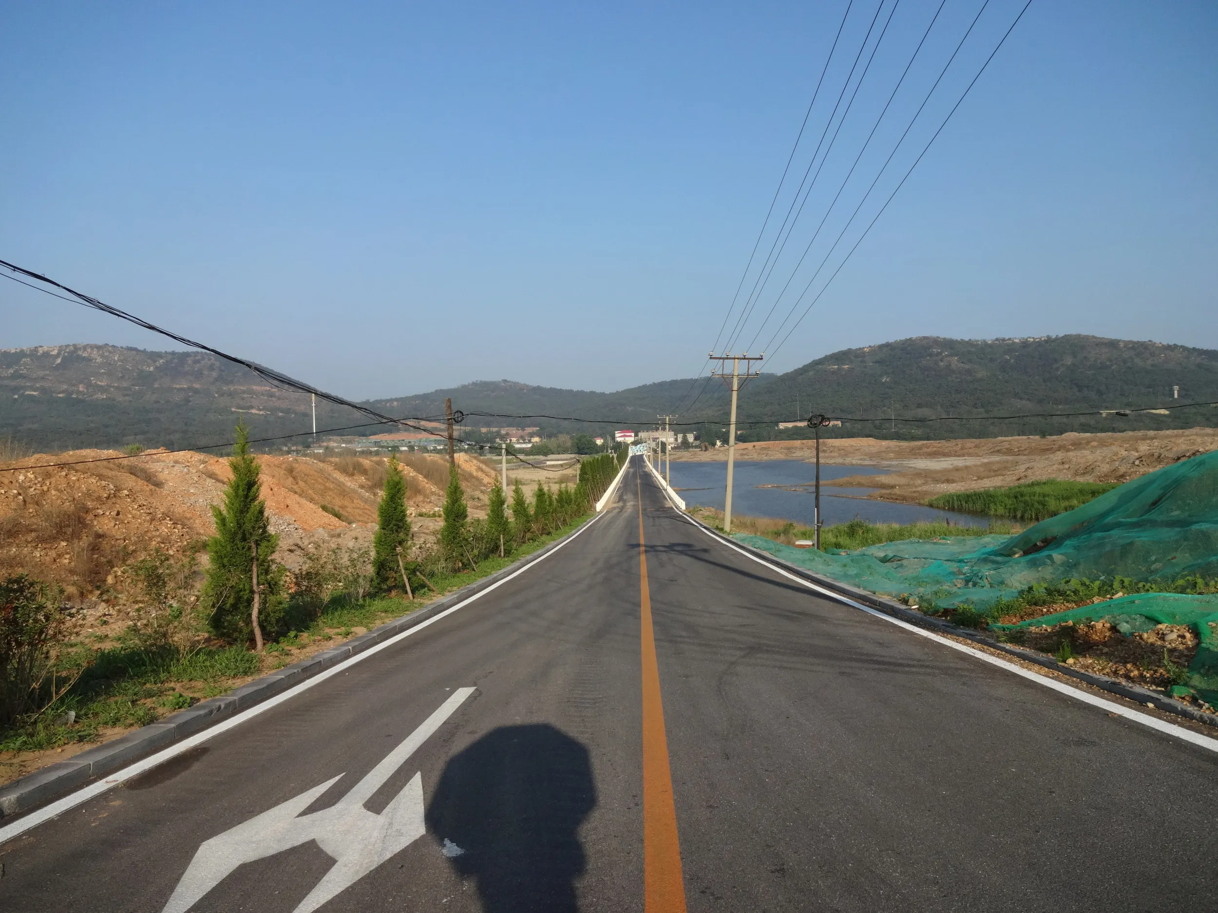 西鶏冠山へ向かう道