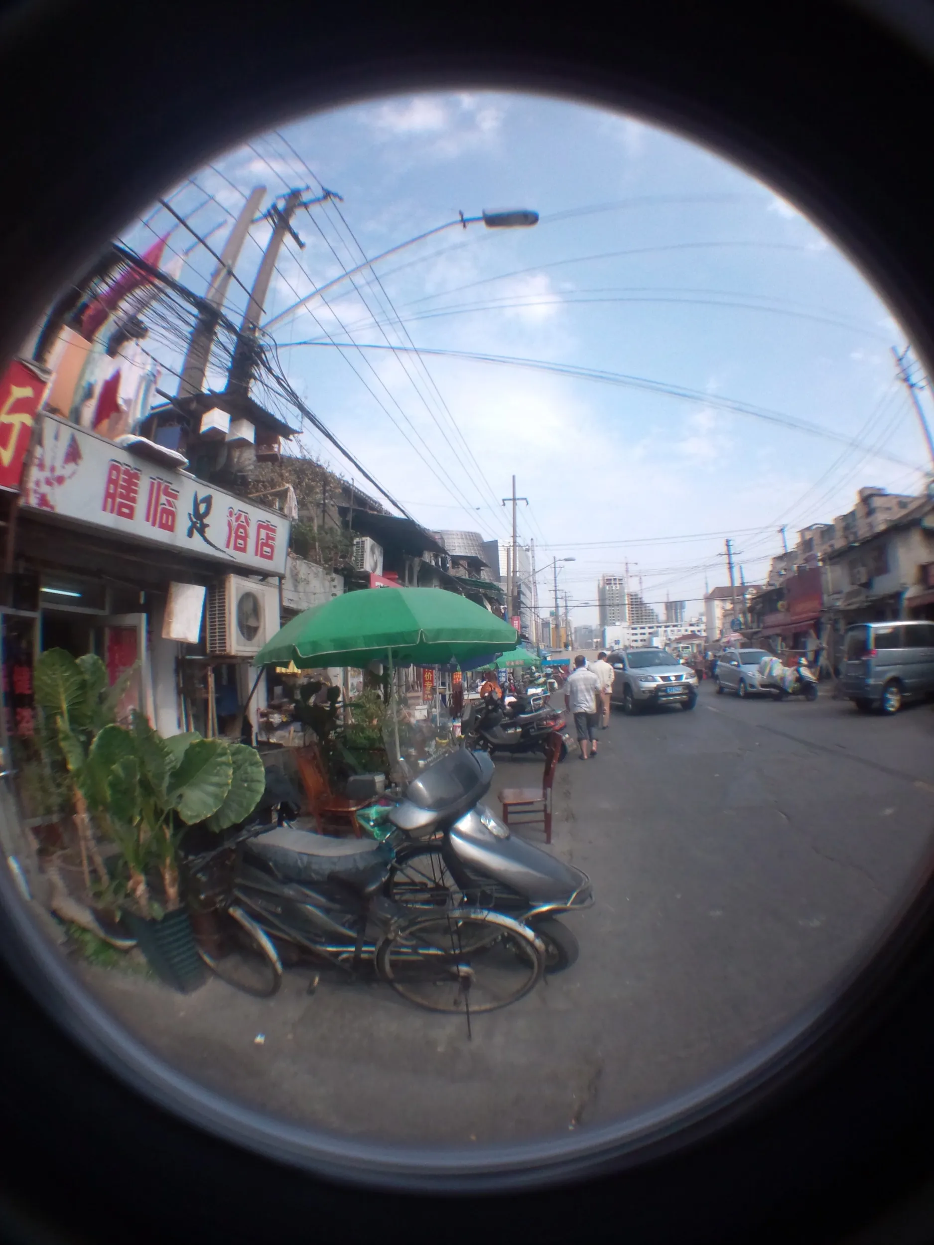 曲阜西路と弄堂、下町の風景