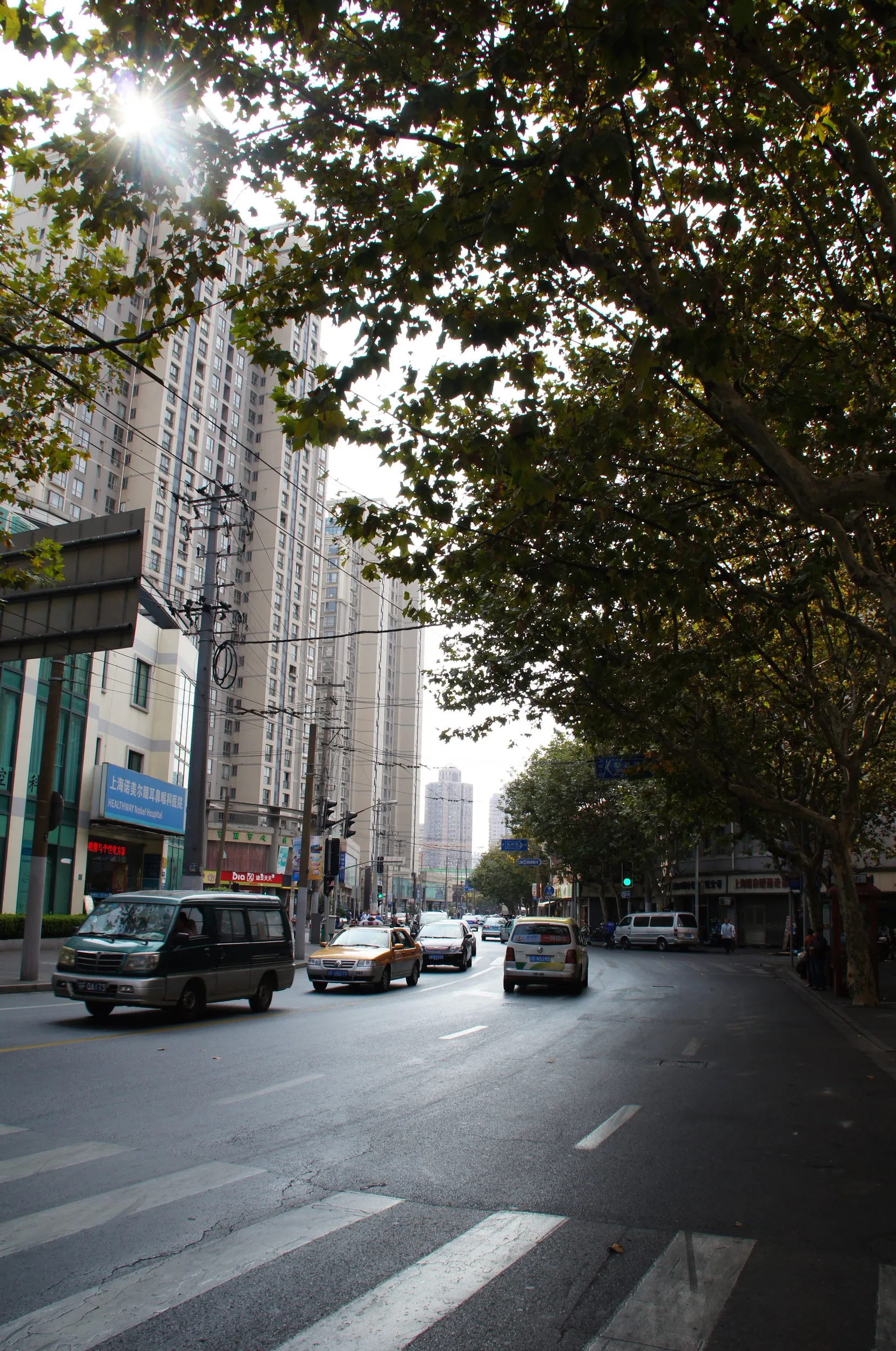 新閘路駅付近の風景