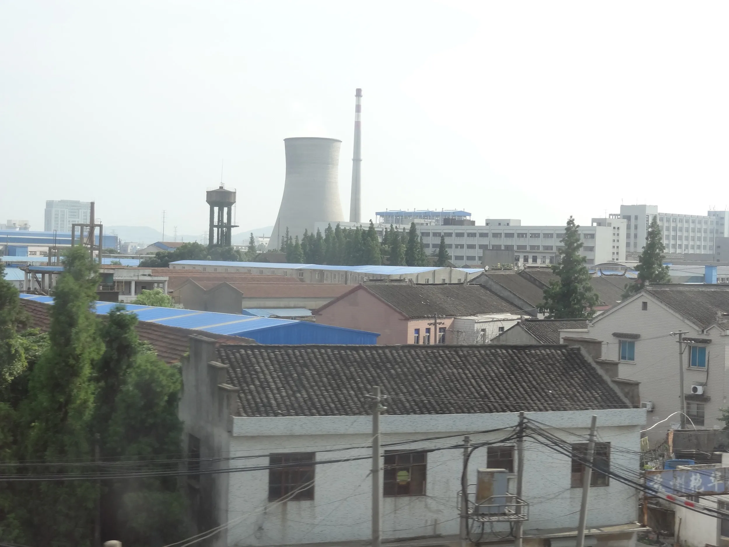 寝台バスから見える川