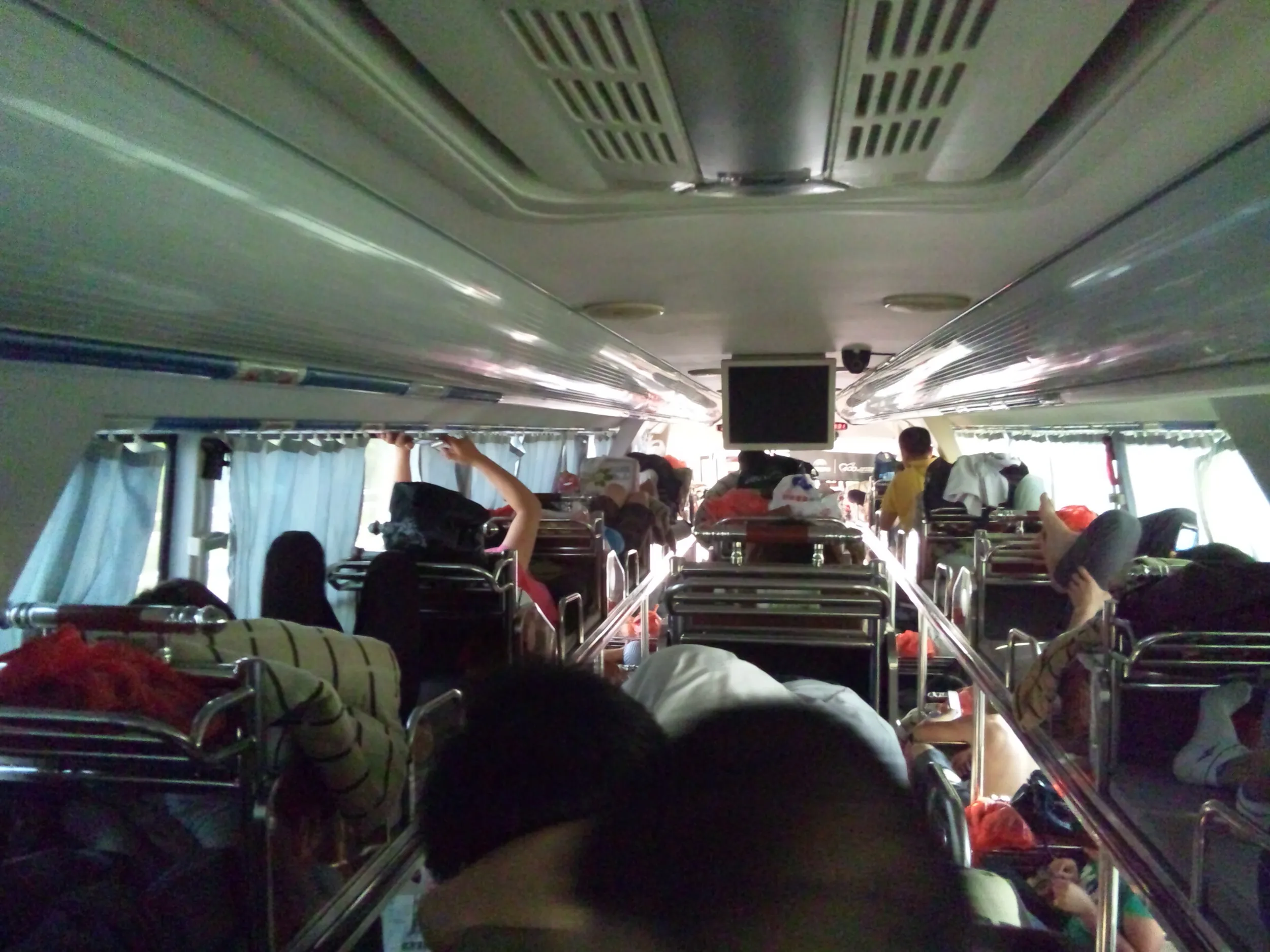 長距離バスの中の様子