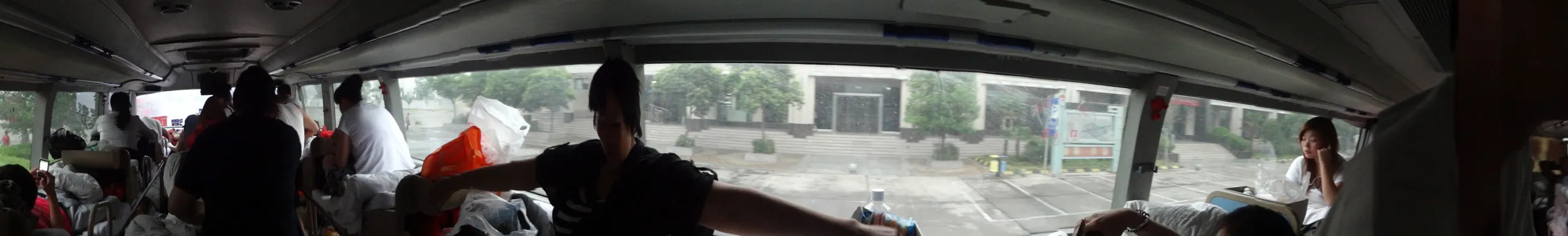 西安行きの長距離バスの中