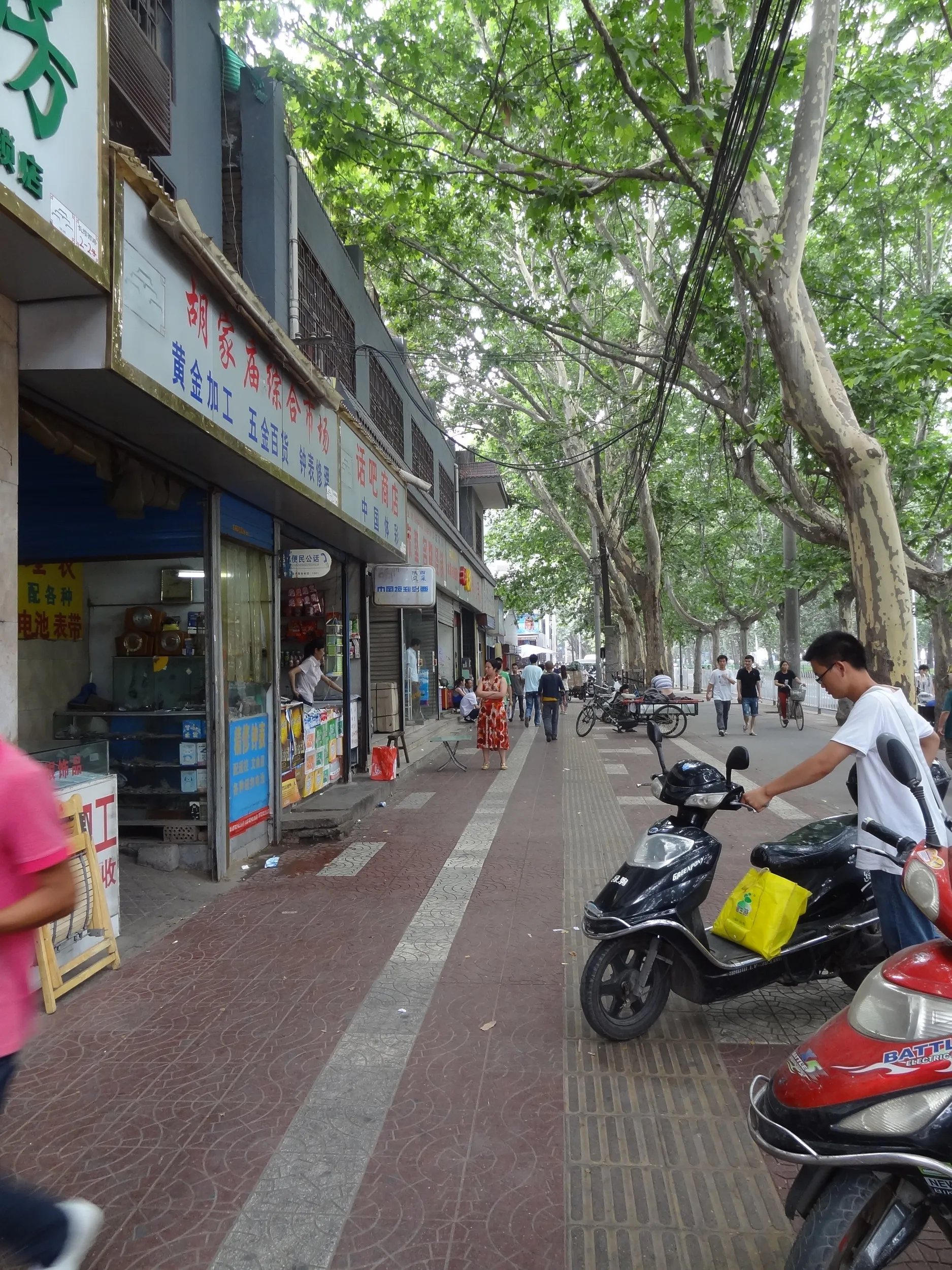 长缨东路付近をHX9Vで撮影