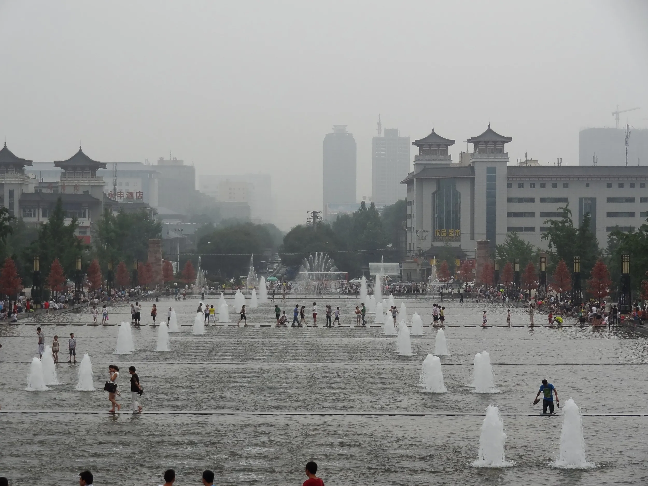 大慈恩寺前の池