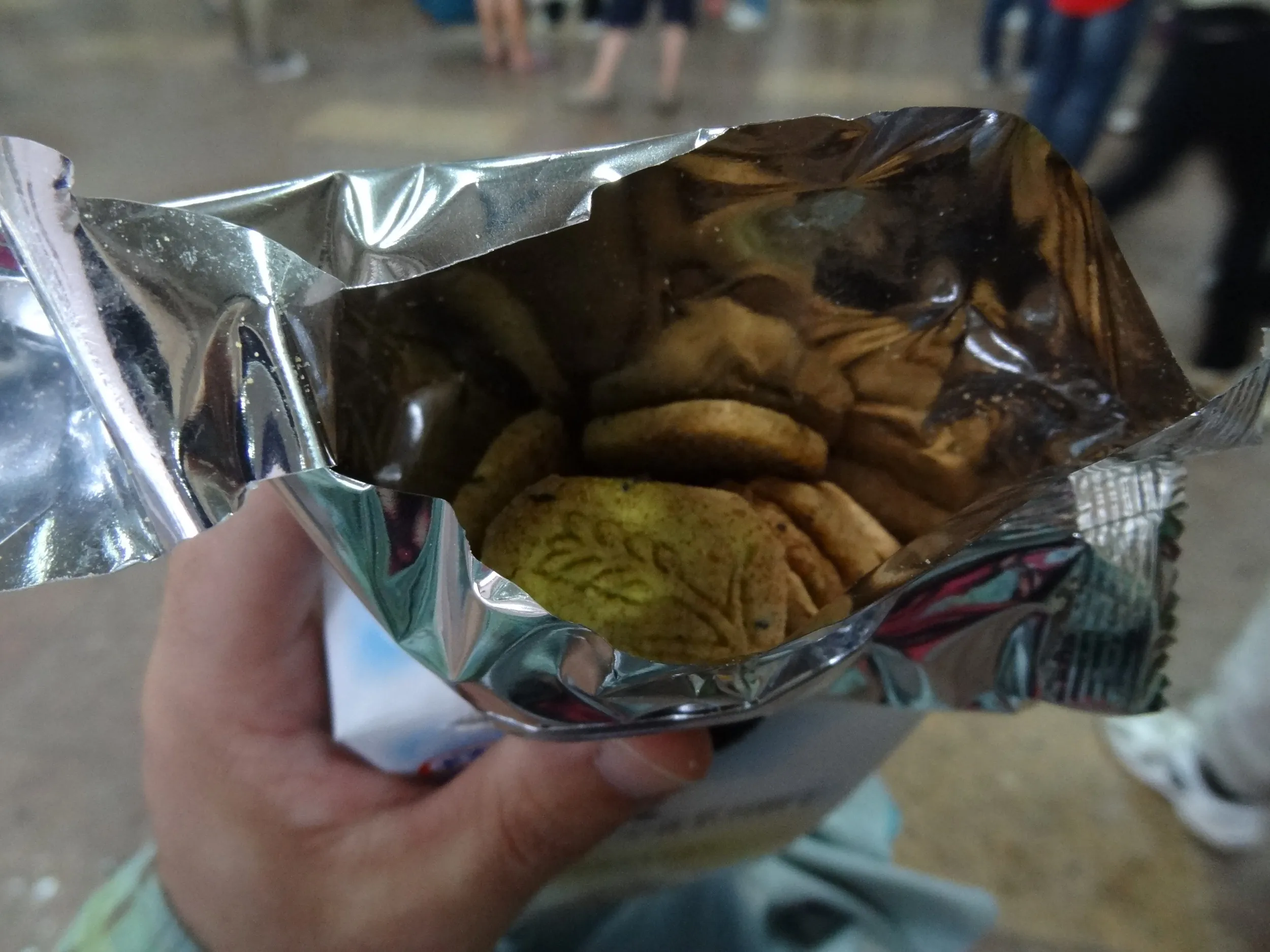 購入したビスケットのパッケージ