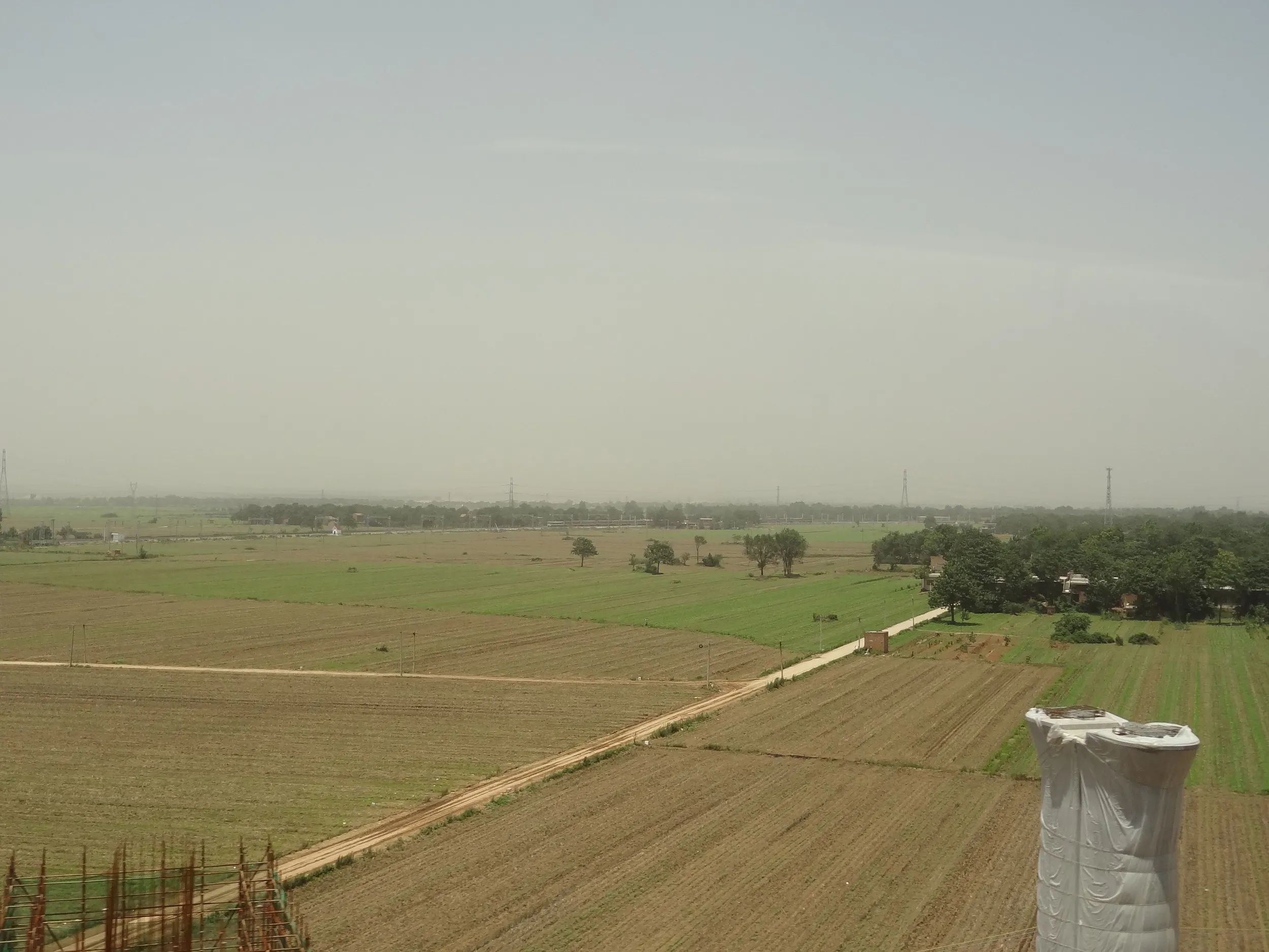 車窓から撮影した風景